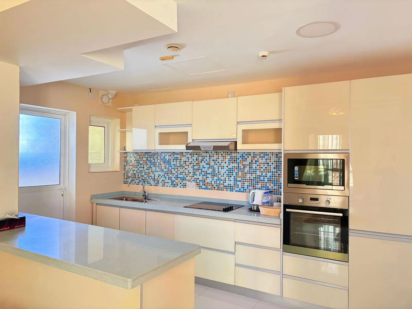 Kitchen or kitchenette in A'Sinamar Hotel Apartment