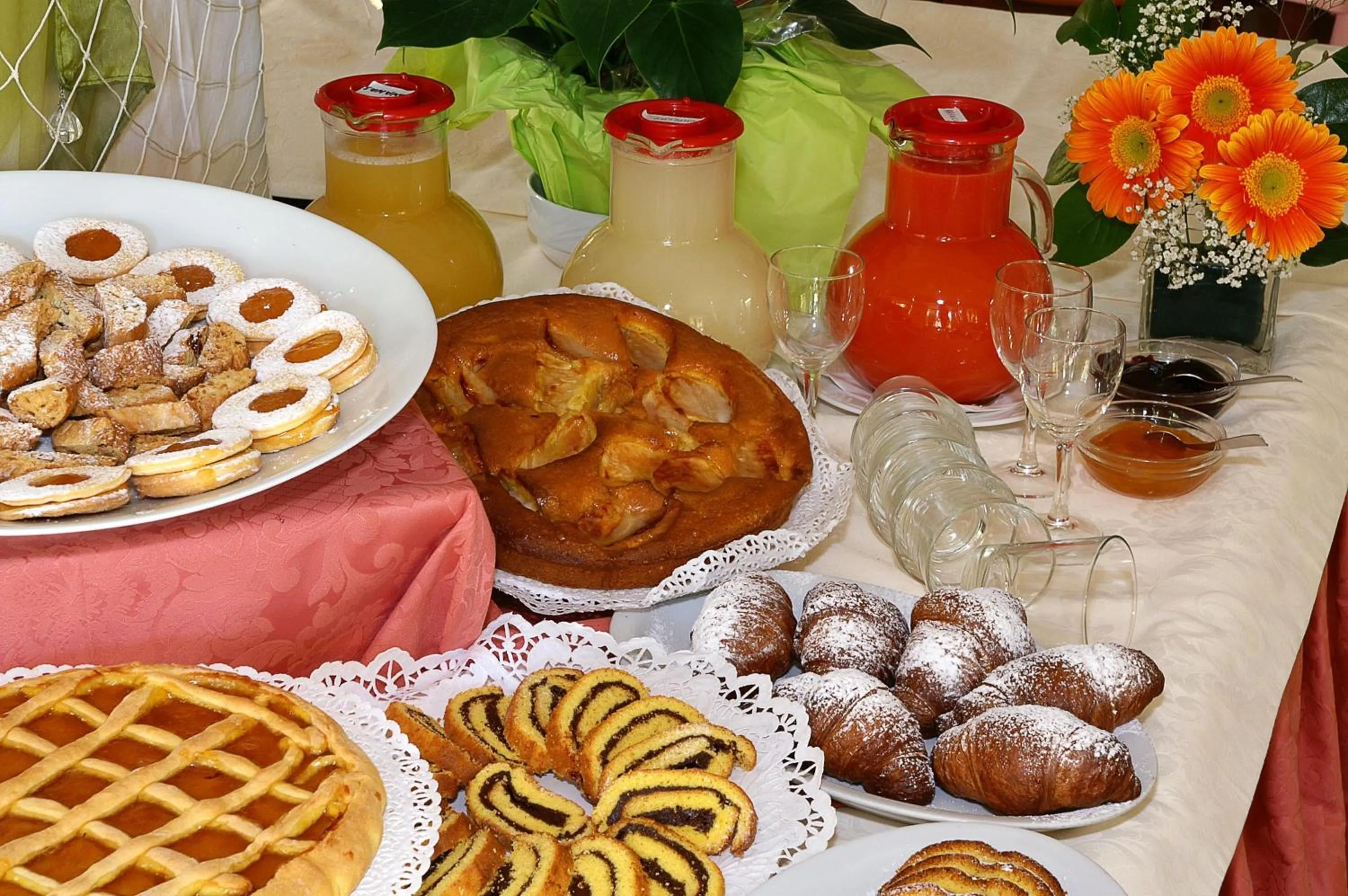 Restaurant/places to eat in Hotel Morotti