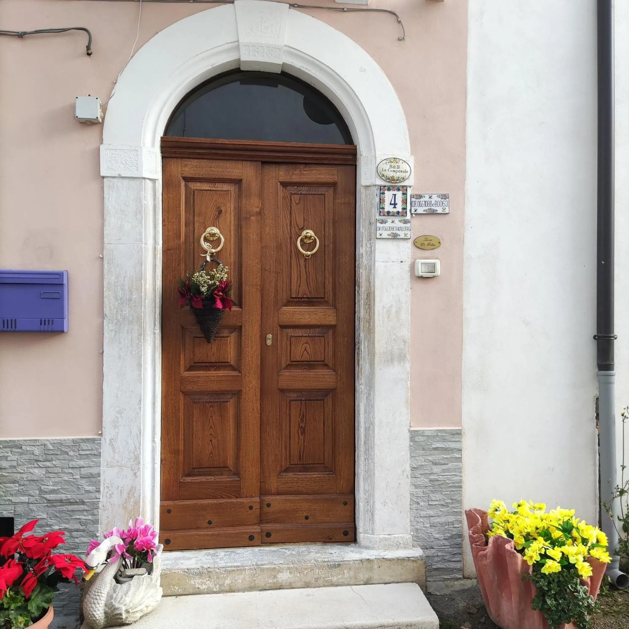 Property building in Bed and Breakfast La Campanula