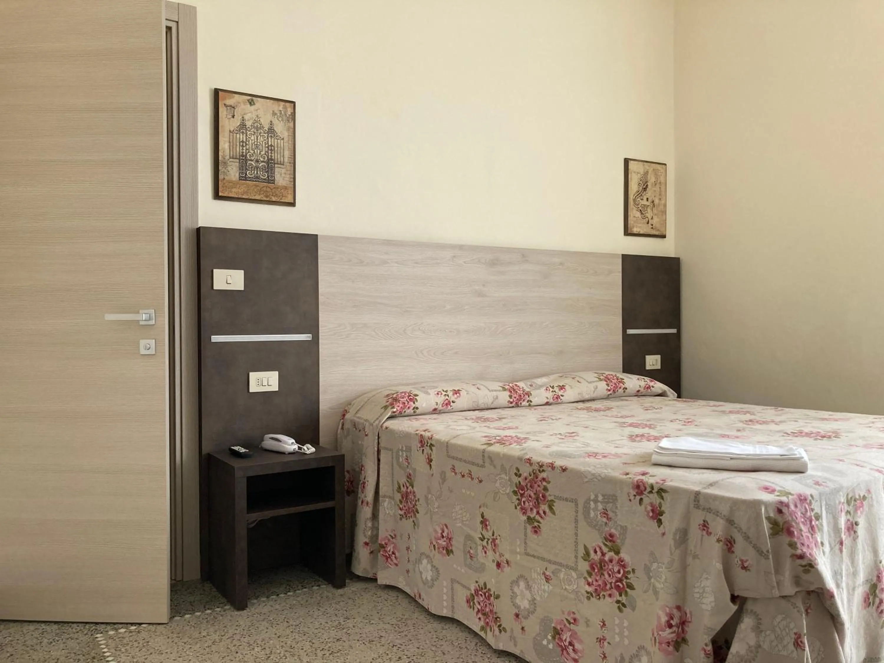 Bed in Hotel Verdesolemare