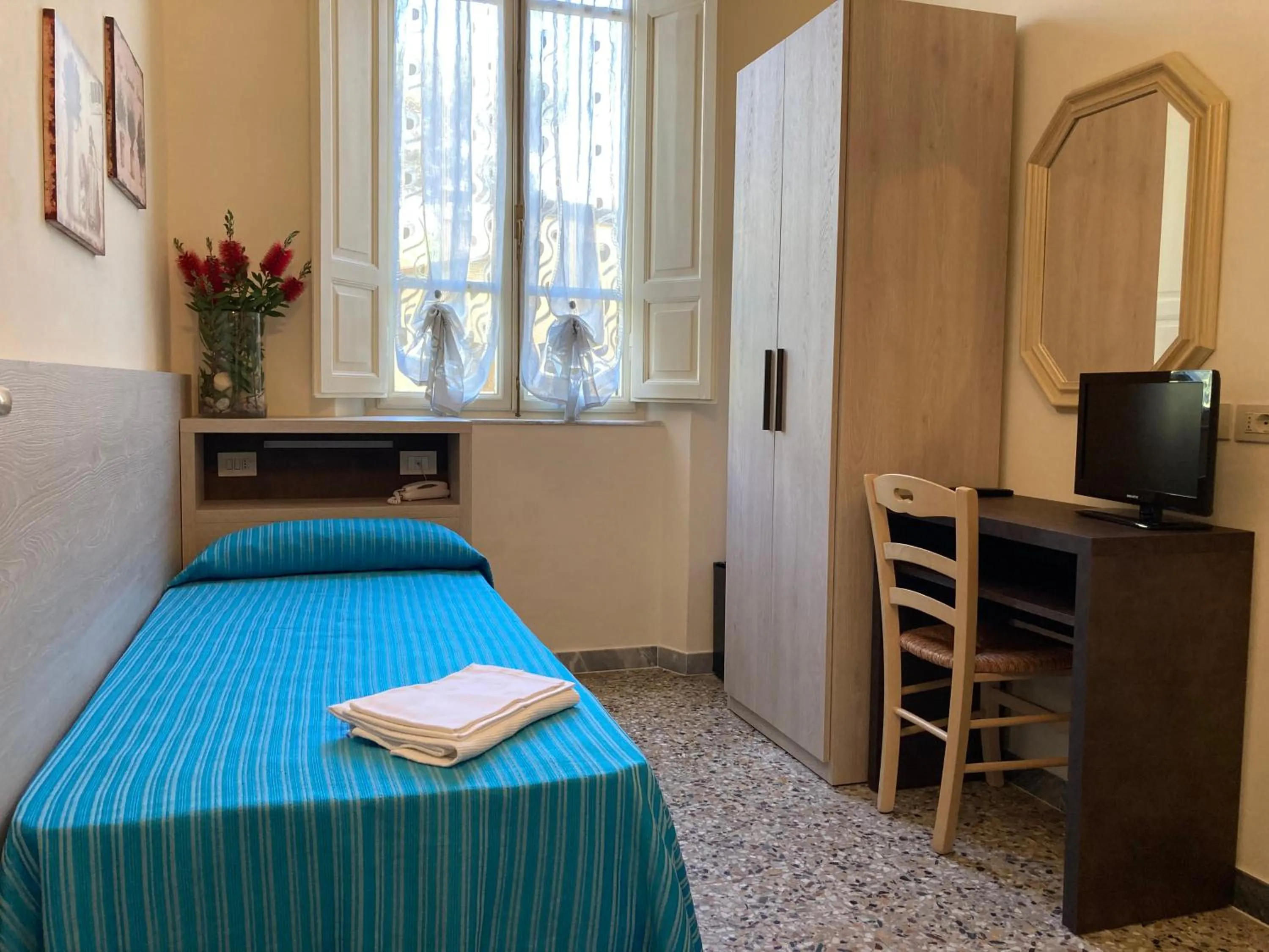 Bed in Hotel Verdesolemare