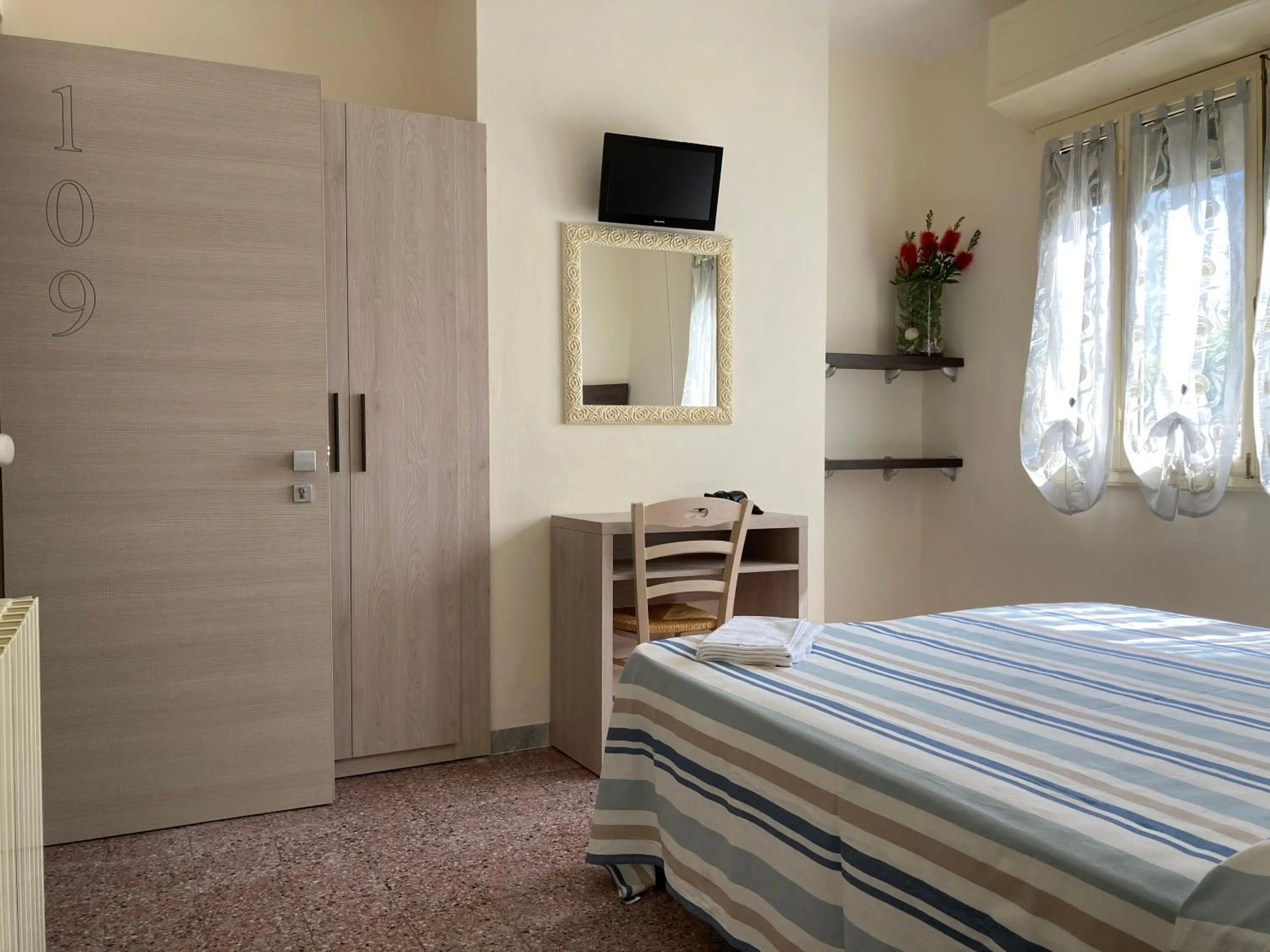 Bed in Hotel Verdesolemare