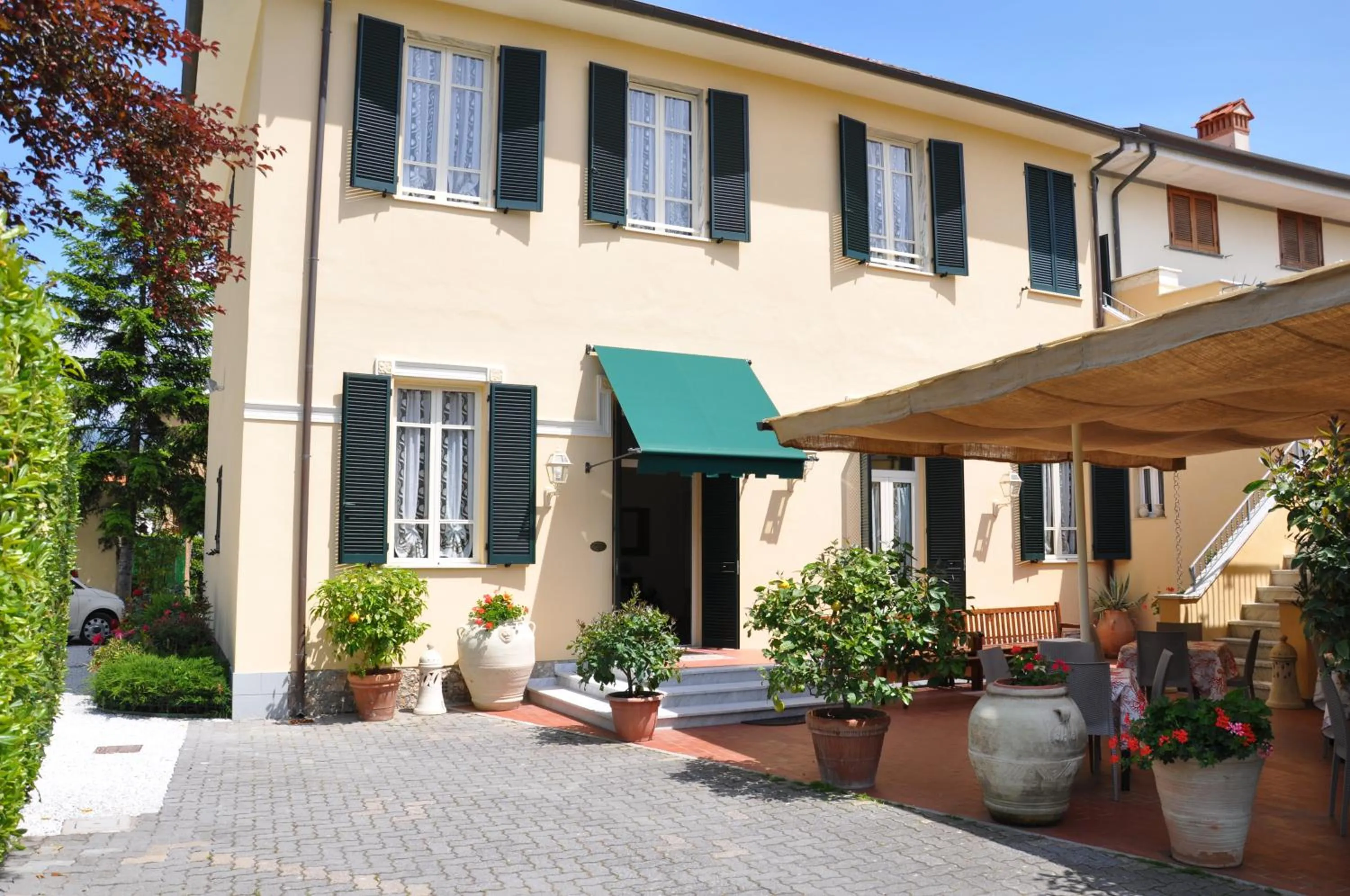 Facade/entrance in Hotel Verdesolemare