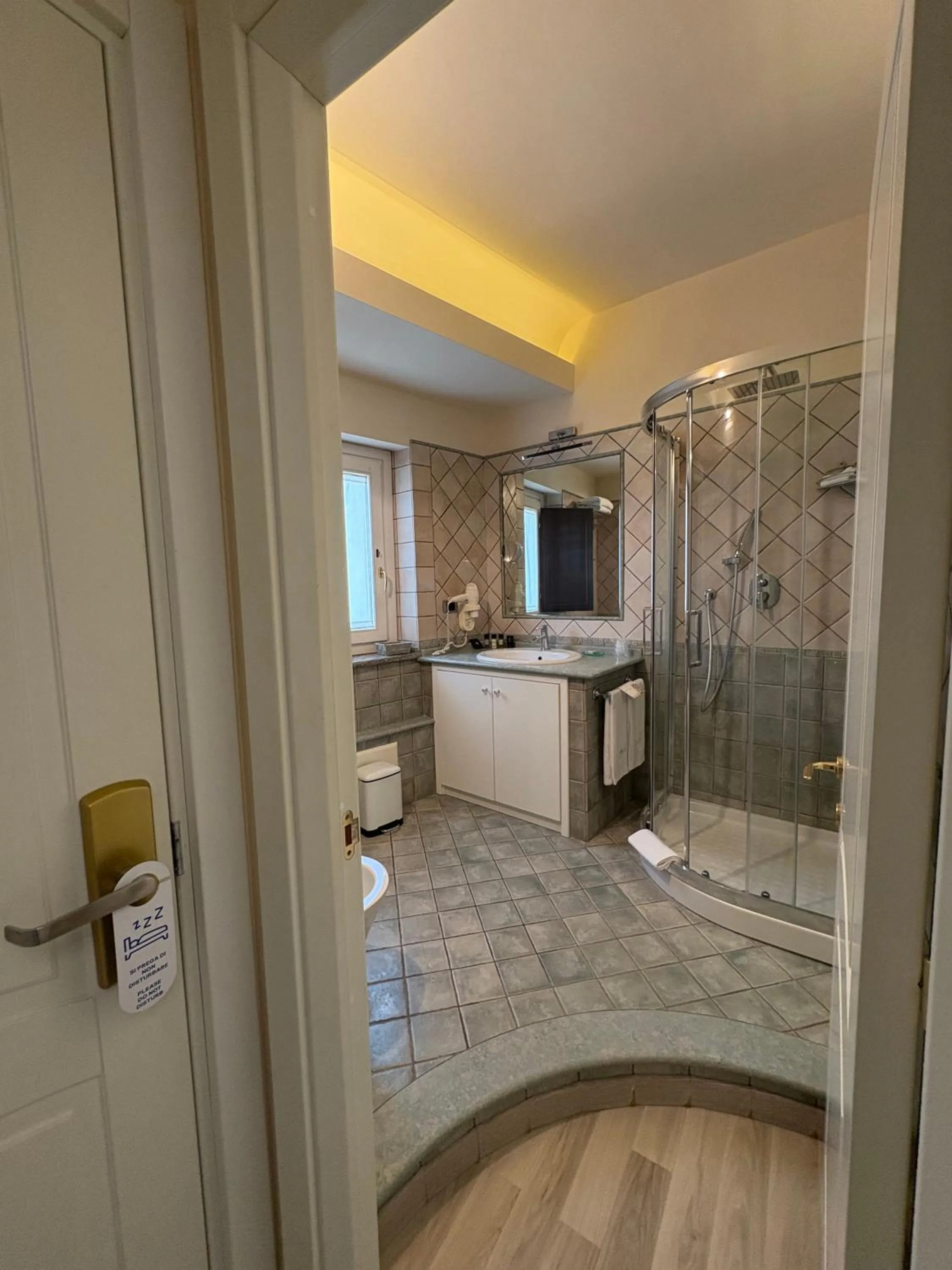 Shower in Portercole B&B