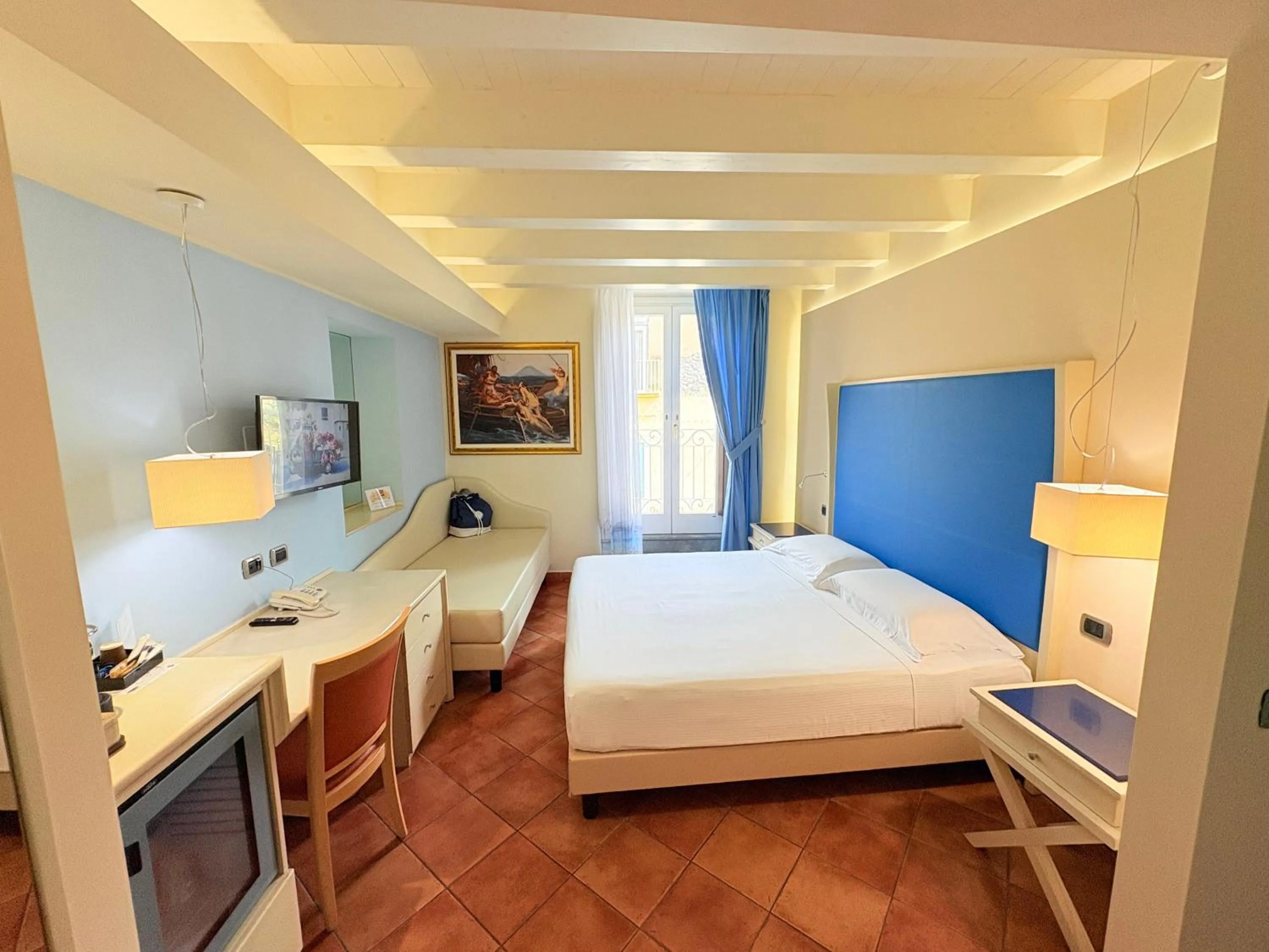 Spring, Bed in Portercole B&B