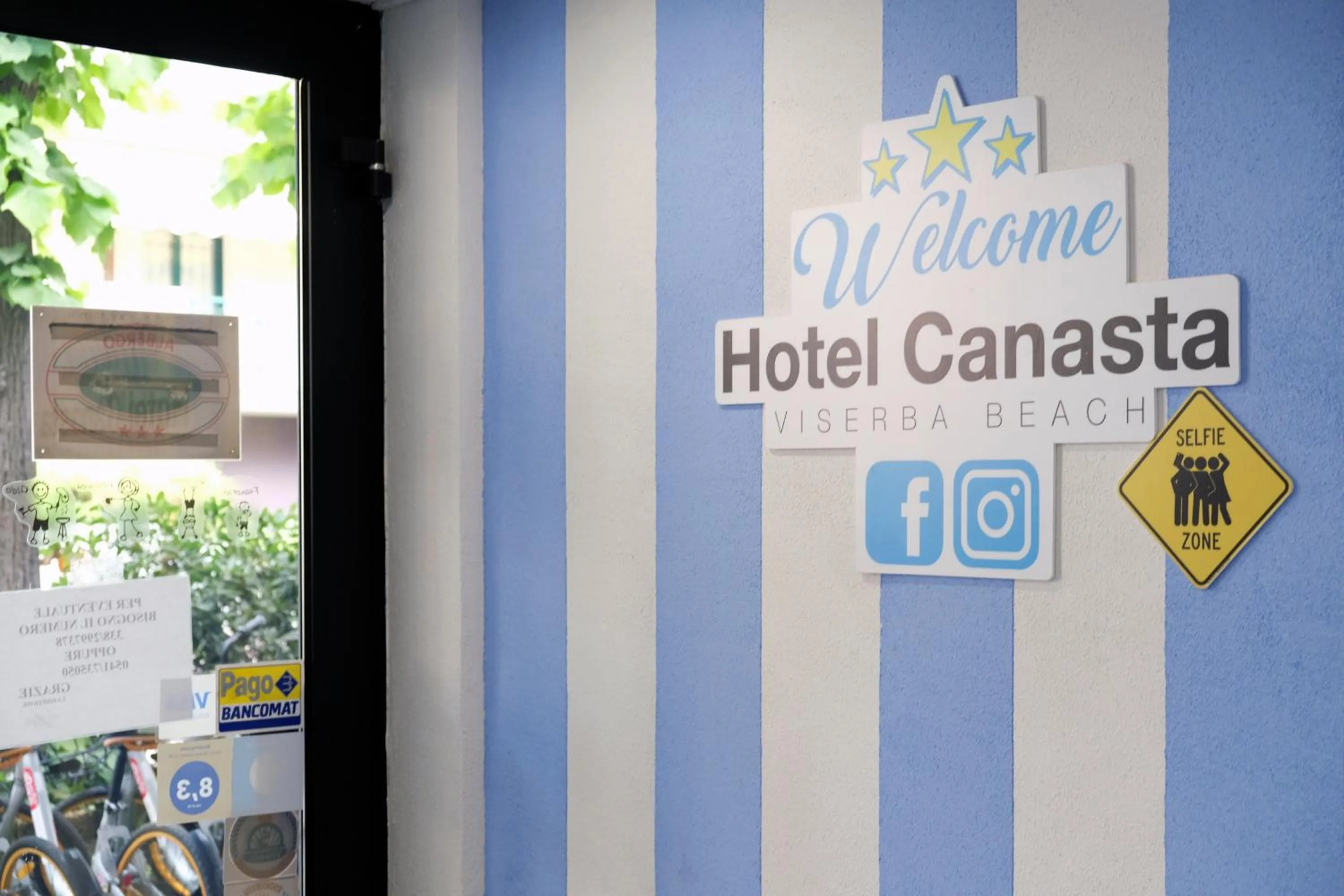 Hotel Canasta