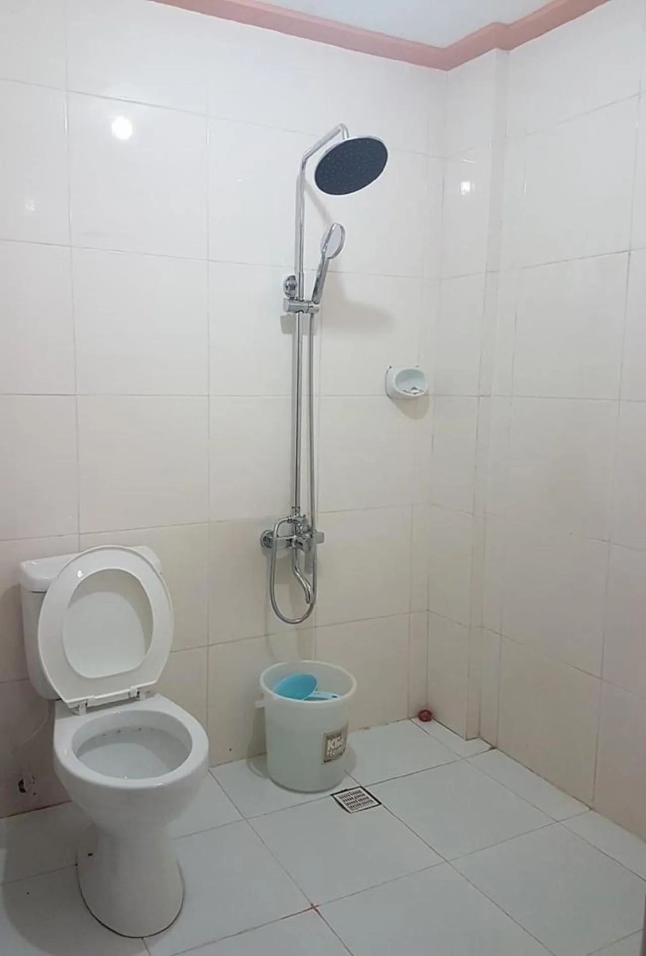 Bathroom in Catalina`s Inn family room