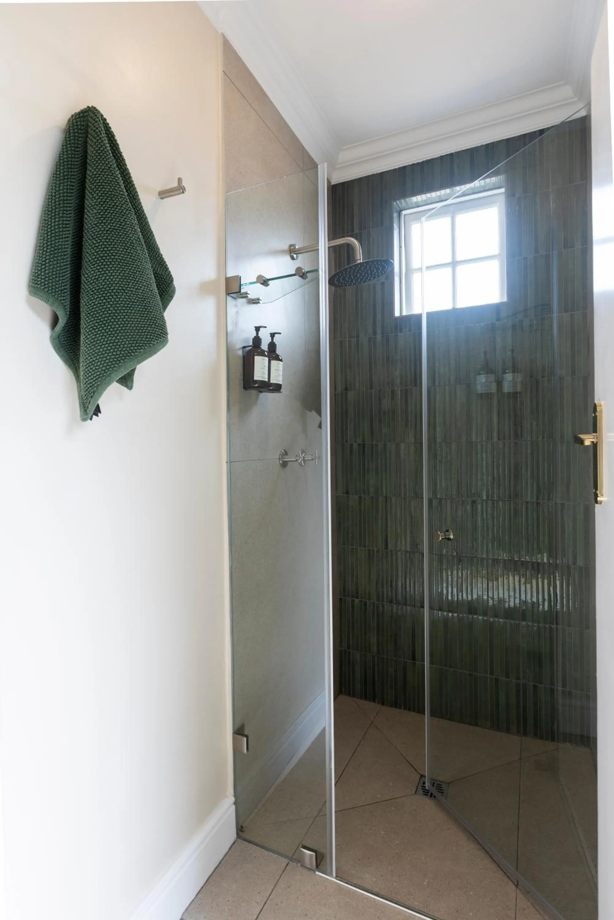 Swimming pool in Eikendal Lodge