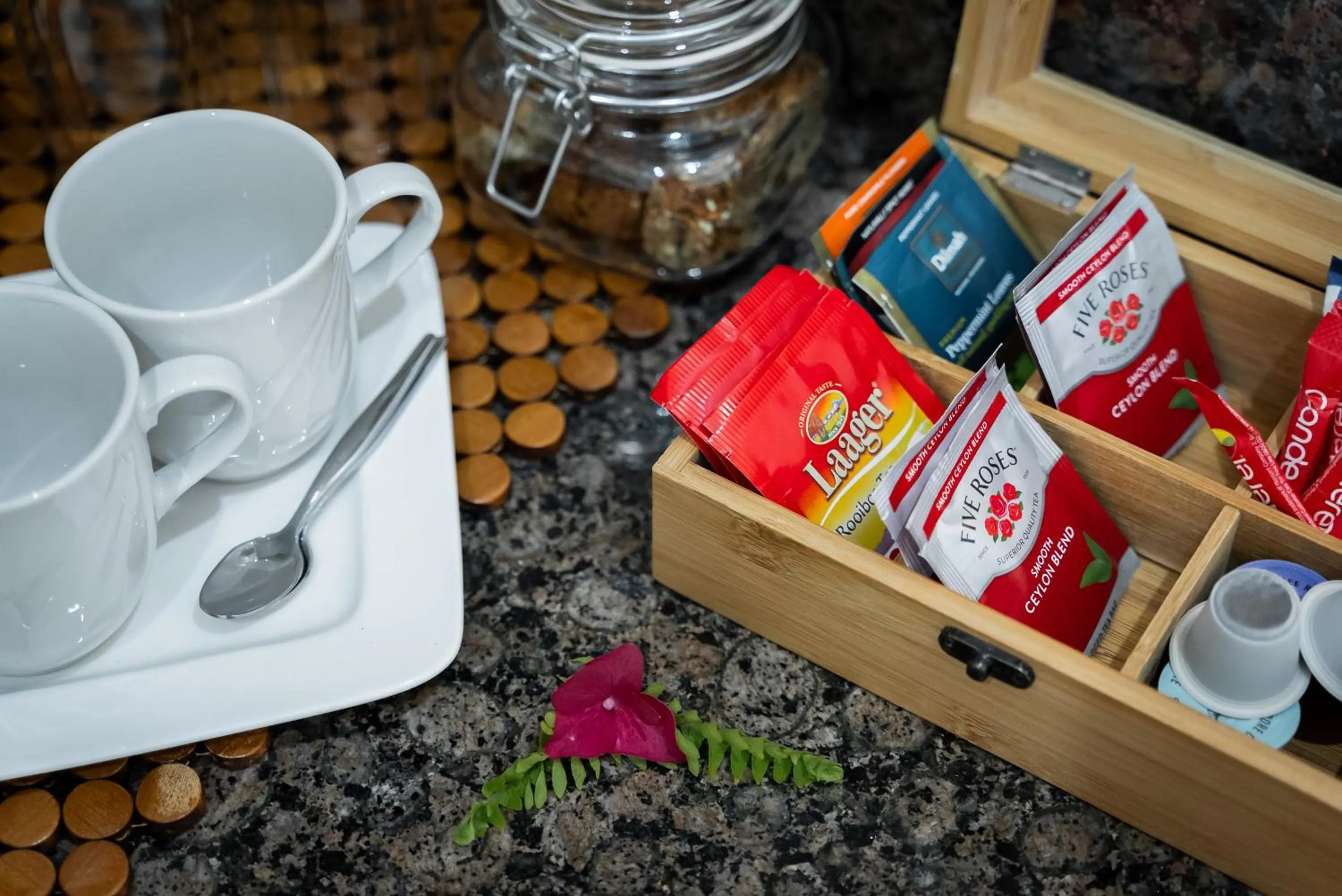 Coffee/tea facilities in Eikendal Lodge