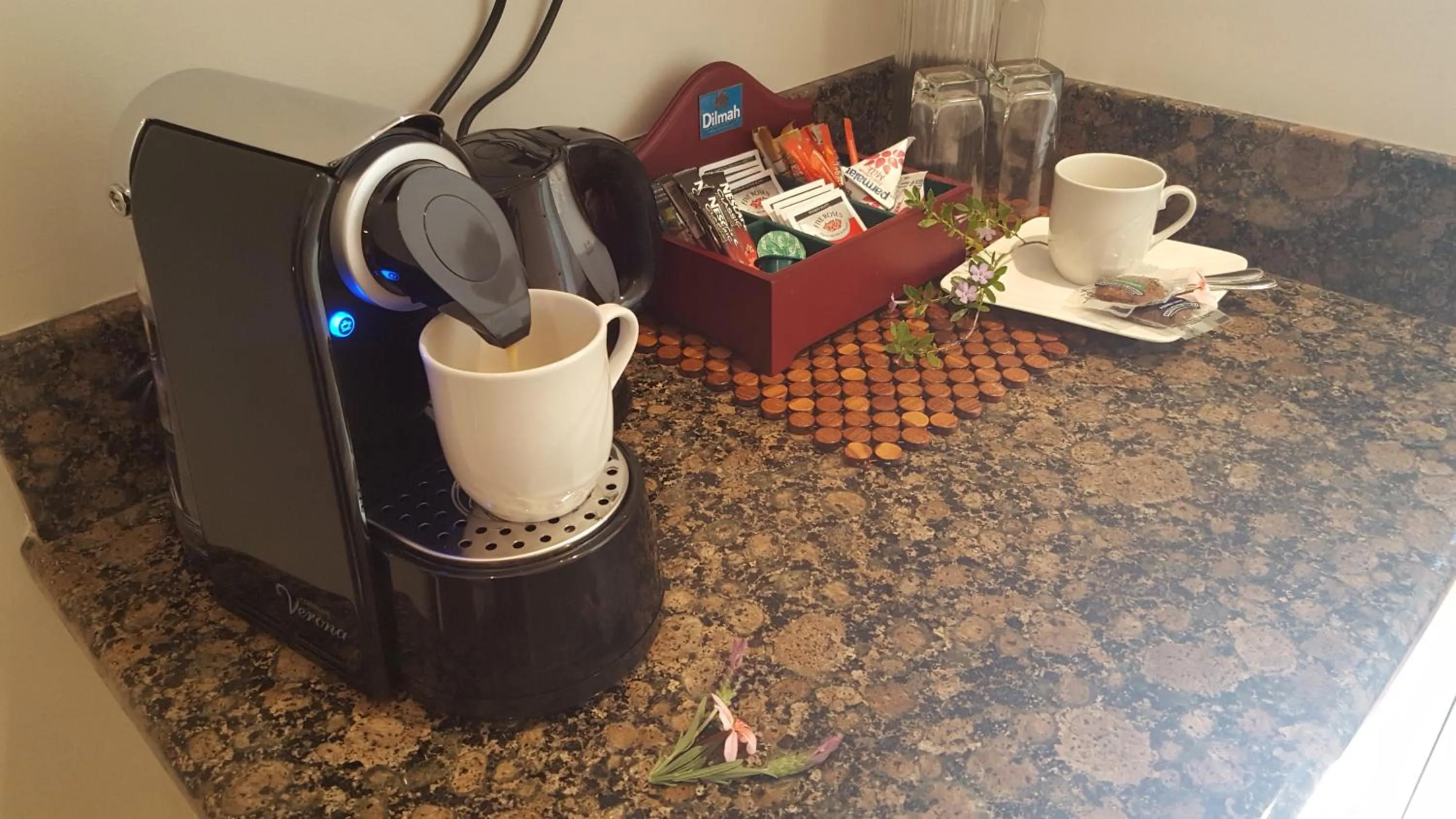 Coffee/tea facilities in Eikendal Lodge