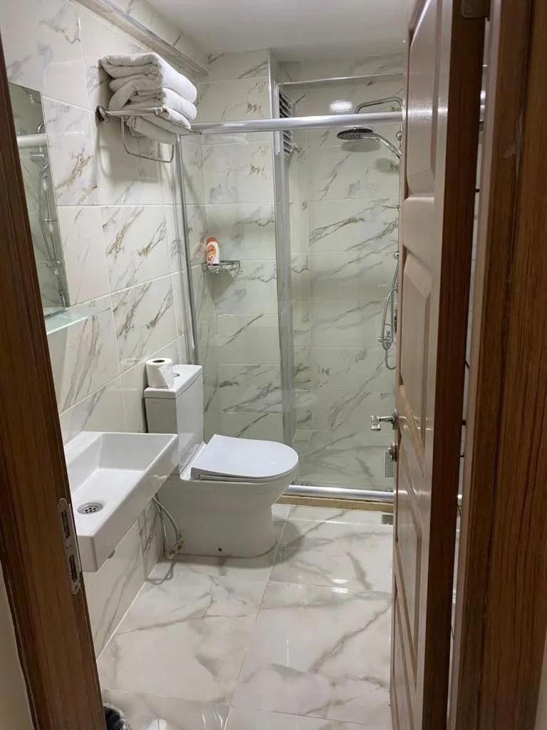 Shower in Hotel Wiva