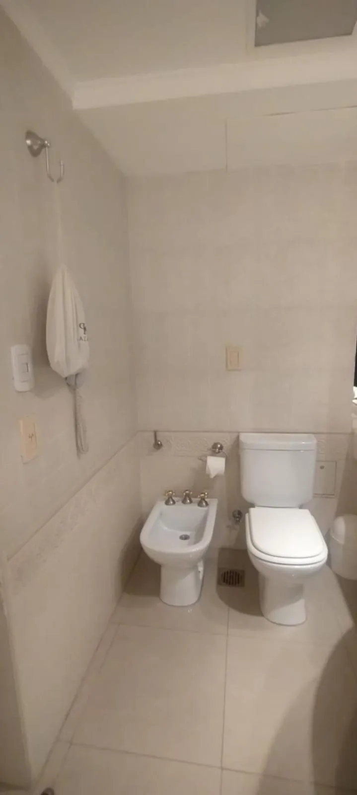 Bathroom in Plaza Real Suites Hotel