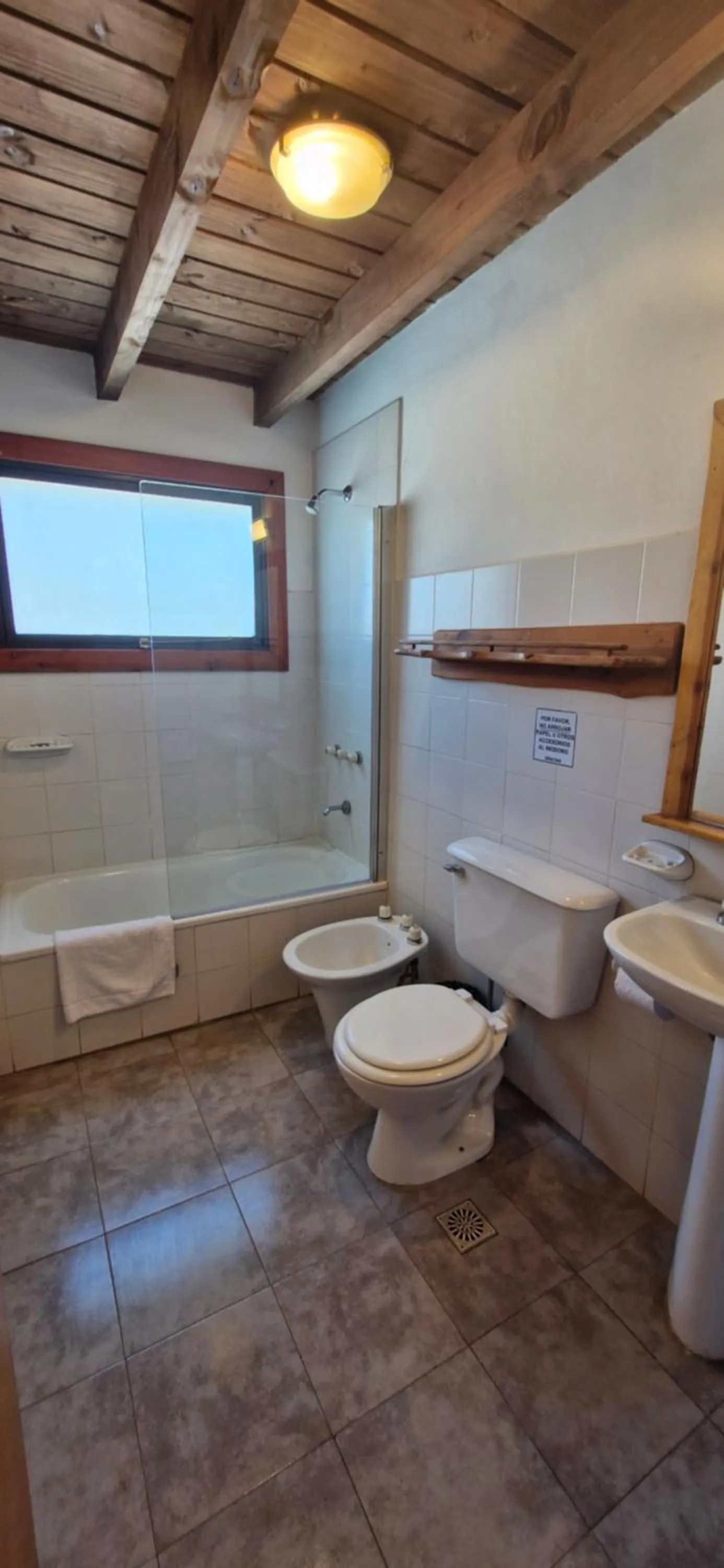 Shower in Complejo Base 41