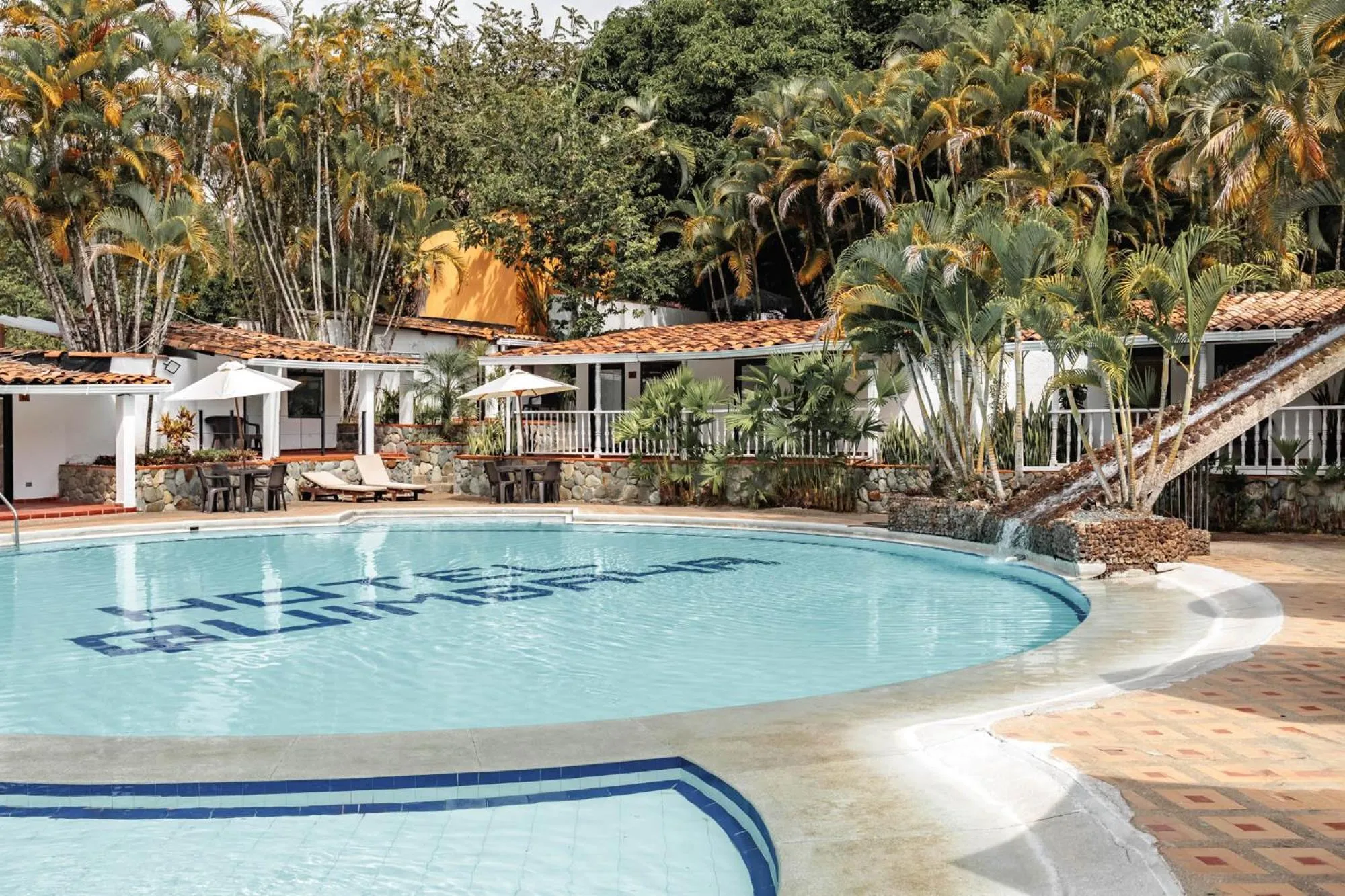 Swimming pool in Hotel Quimbaya