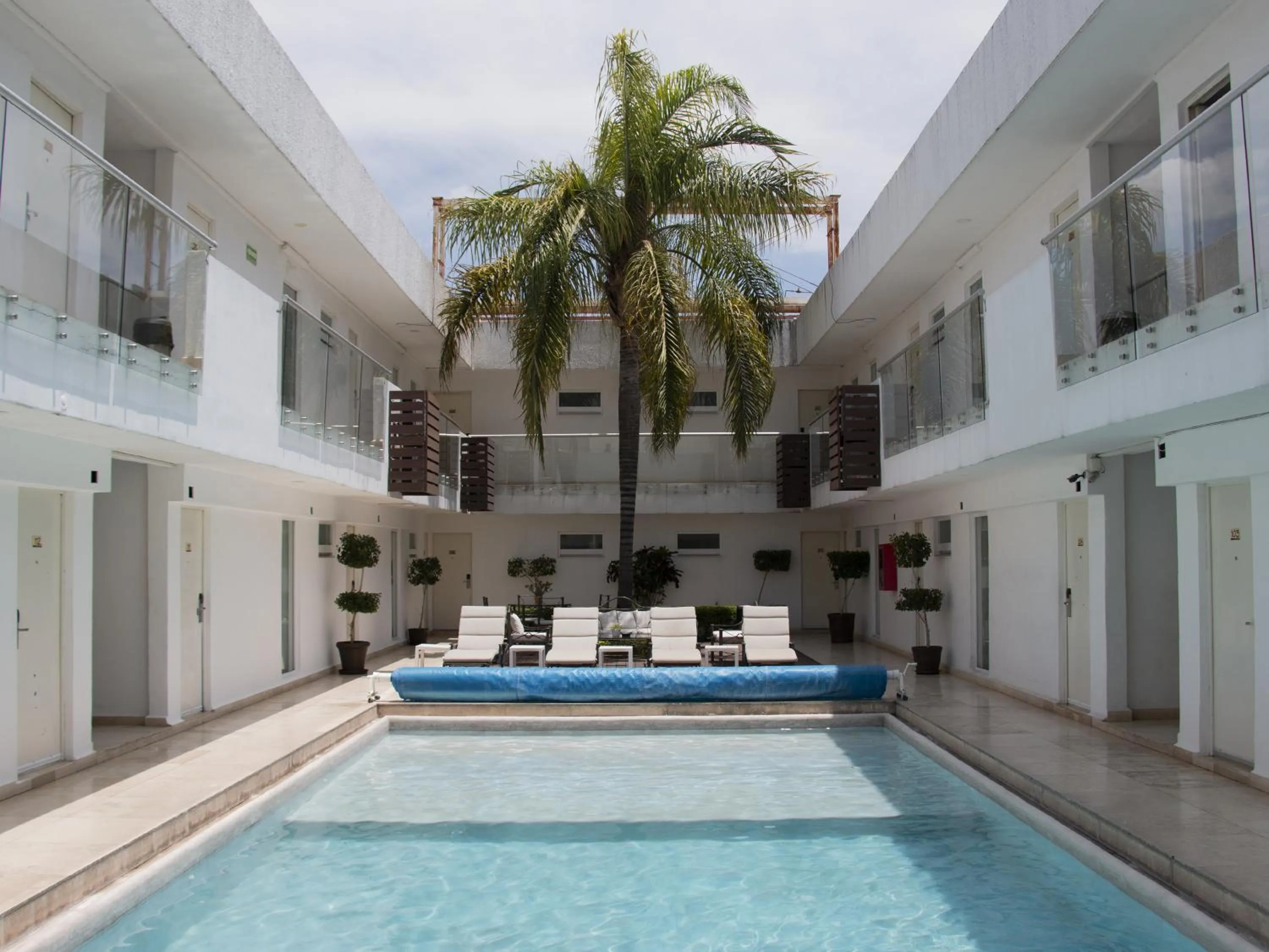 Swimming pool in Hotel St. George
