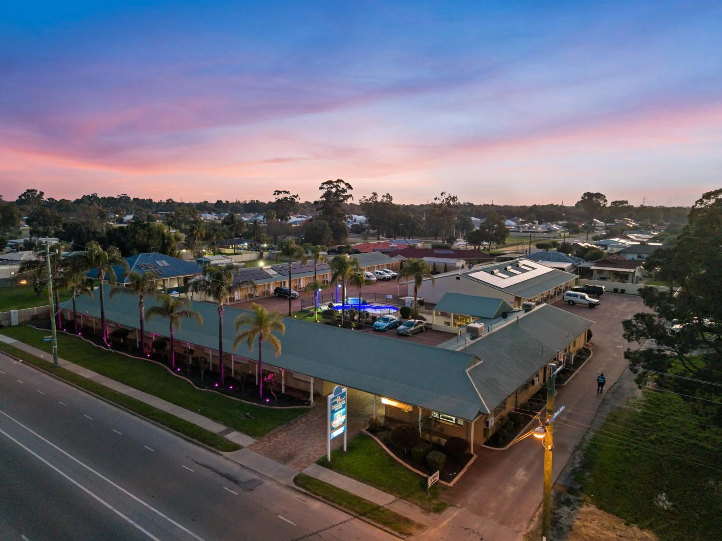 Property building in Pinjarra Resort