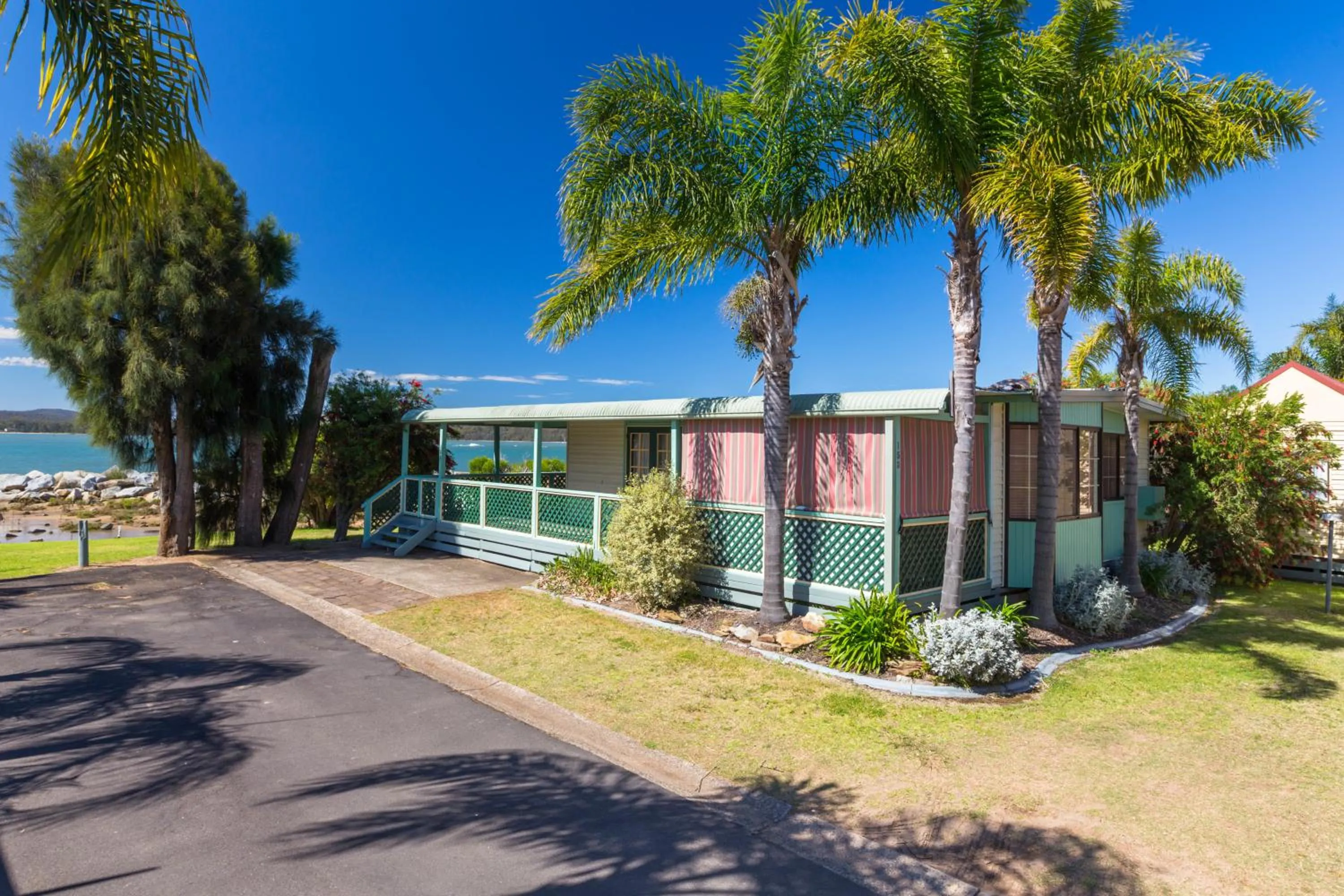 Property building in Batemans Bay Marina Resort