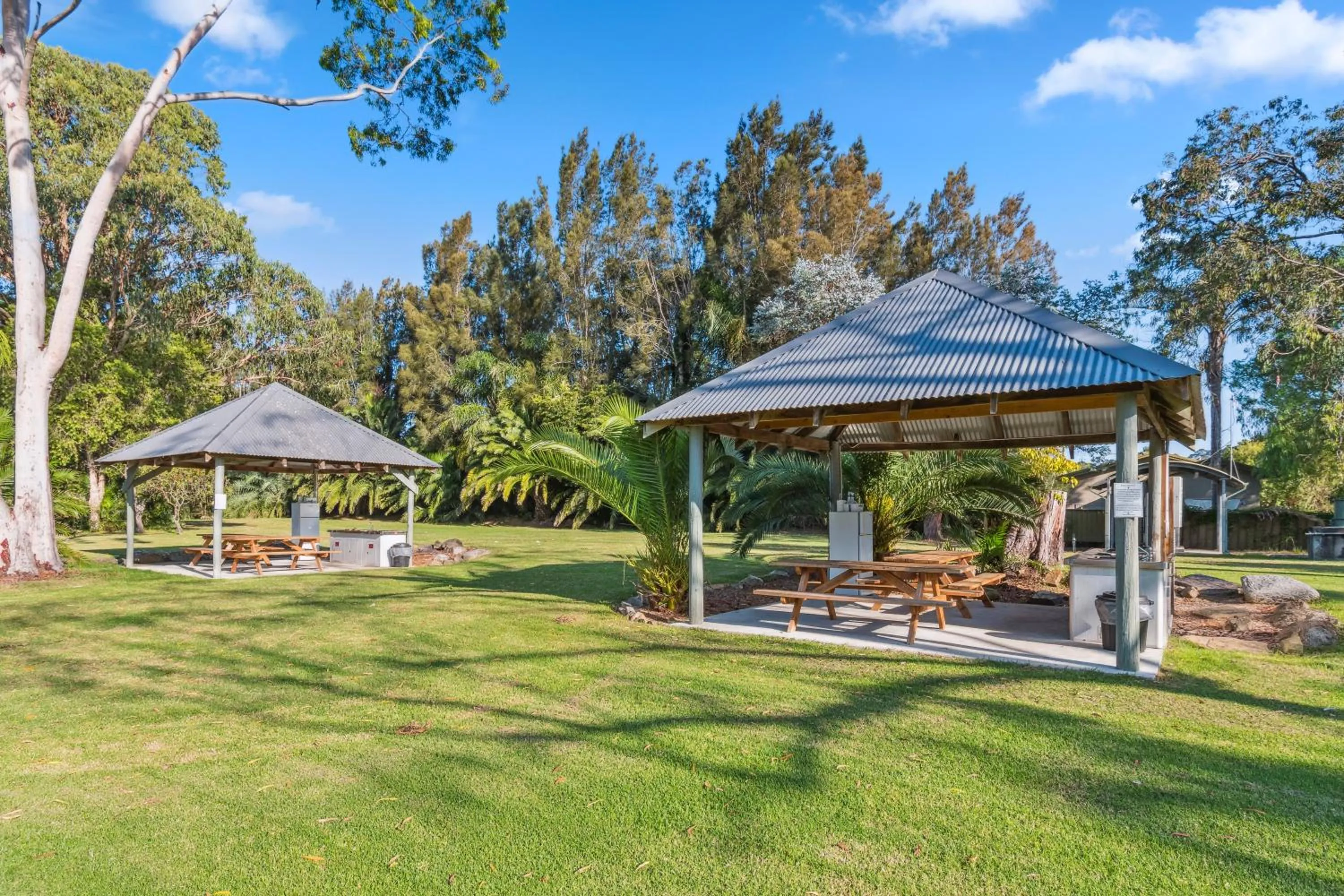 BBQ facilities in Batemans Bay Marina Resort