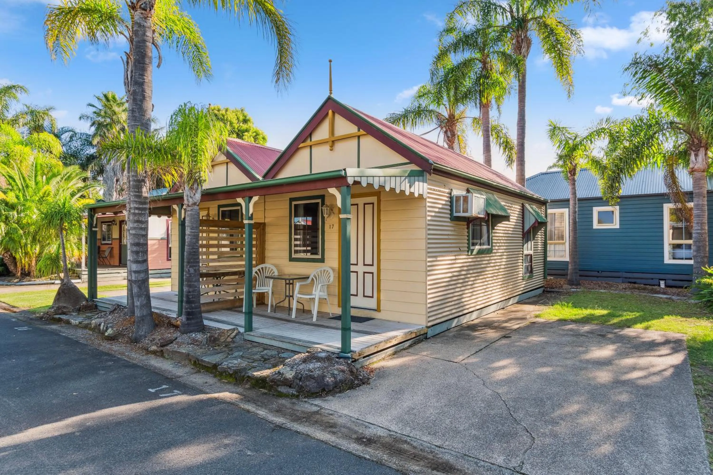 Property building in Batemans Bay Marina Resort