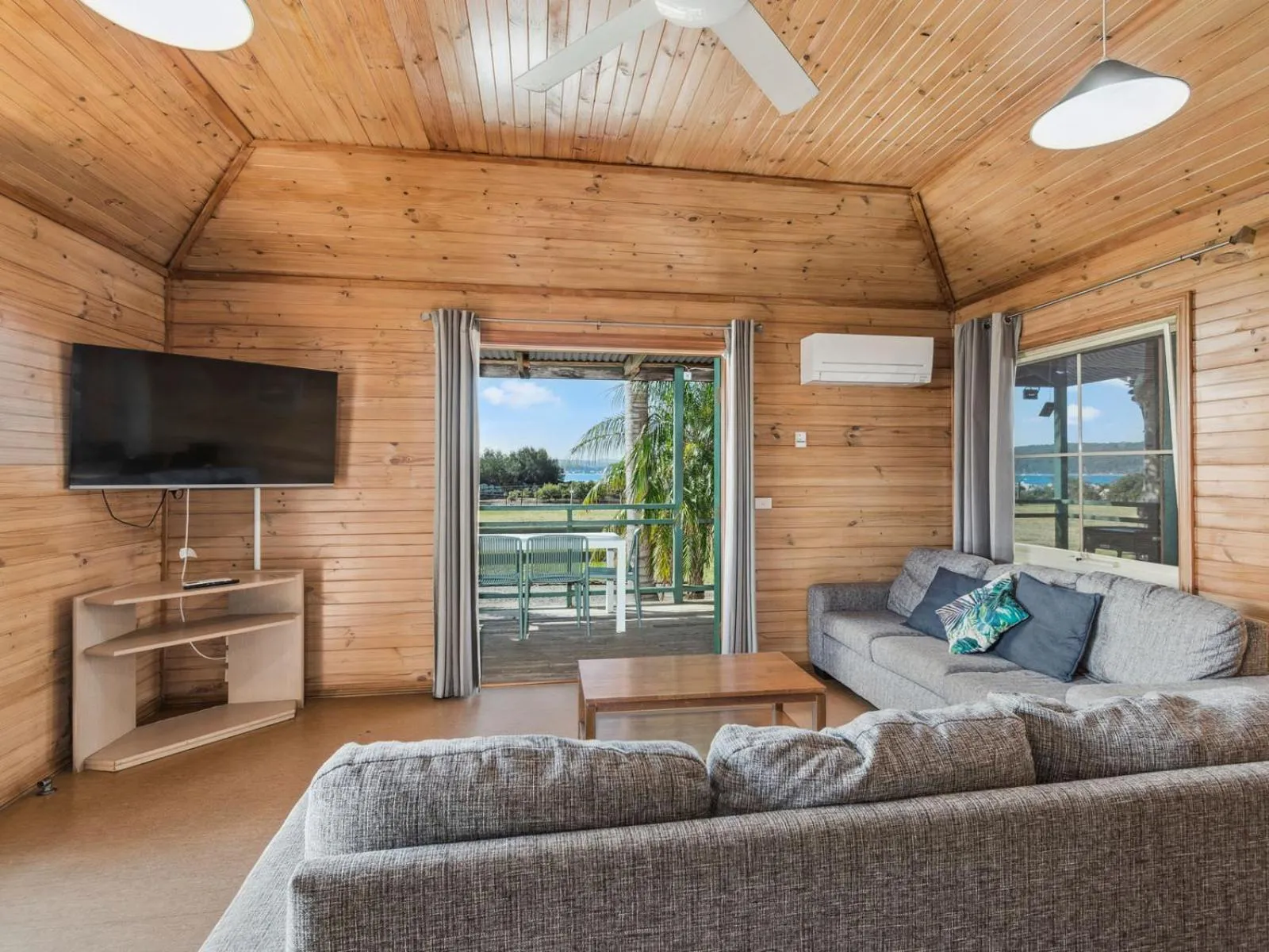 Living room in Batemans Bay Marina Resort