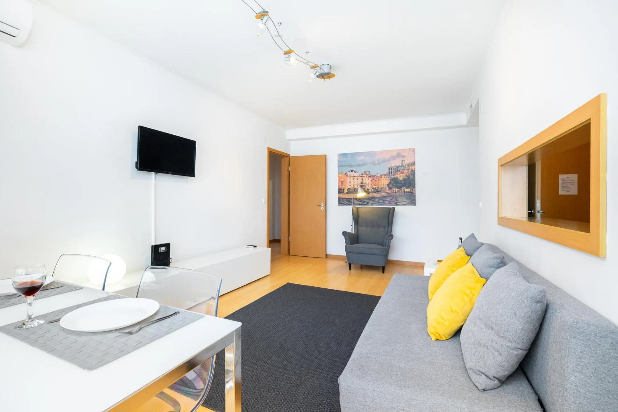 Living room in Lisboa, Cidade, Elegant Apartment with Air Cond, Free WIFI and Near Metro, by IG