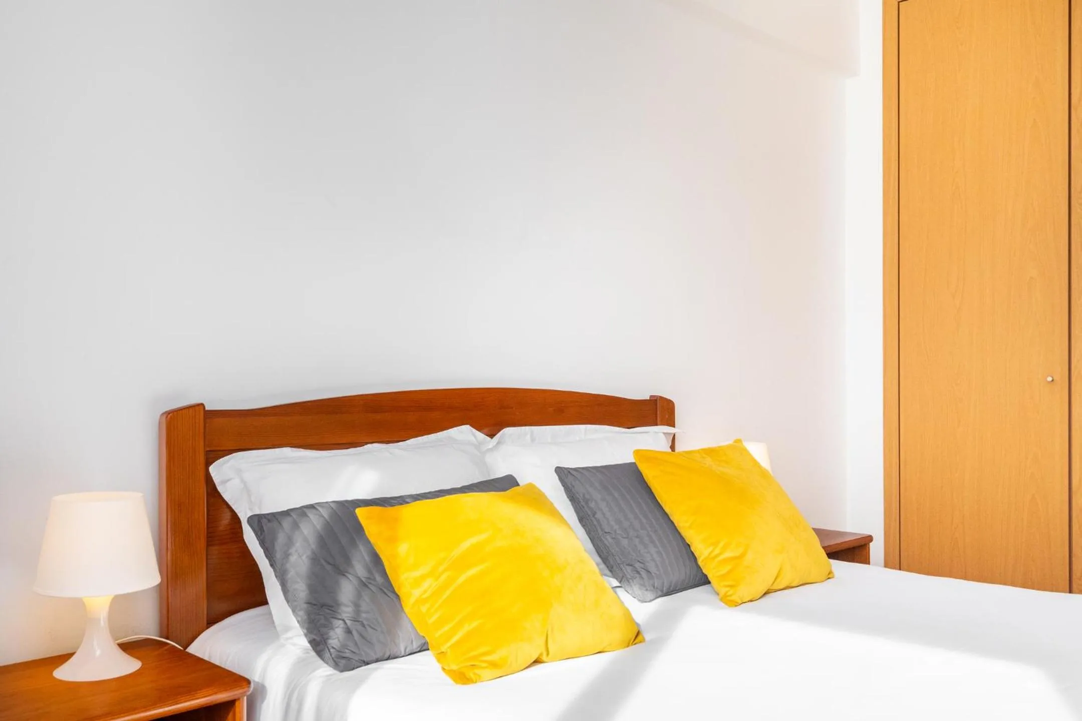 Bedroom, Bed in Lisboa, Cidade, Elegant Apartment with Air Cond, Free WIFI and Near Metro, by IG