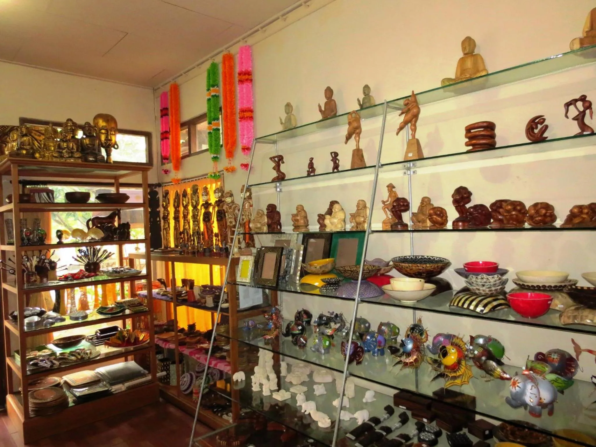 Shopping Area in Taruna Boutique Homestay & Spa