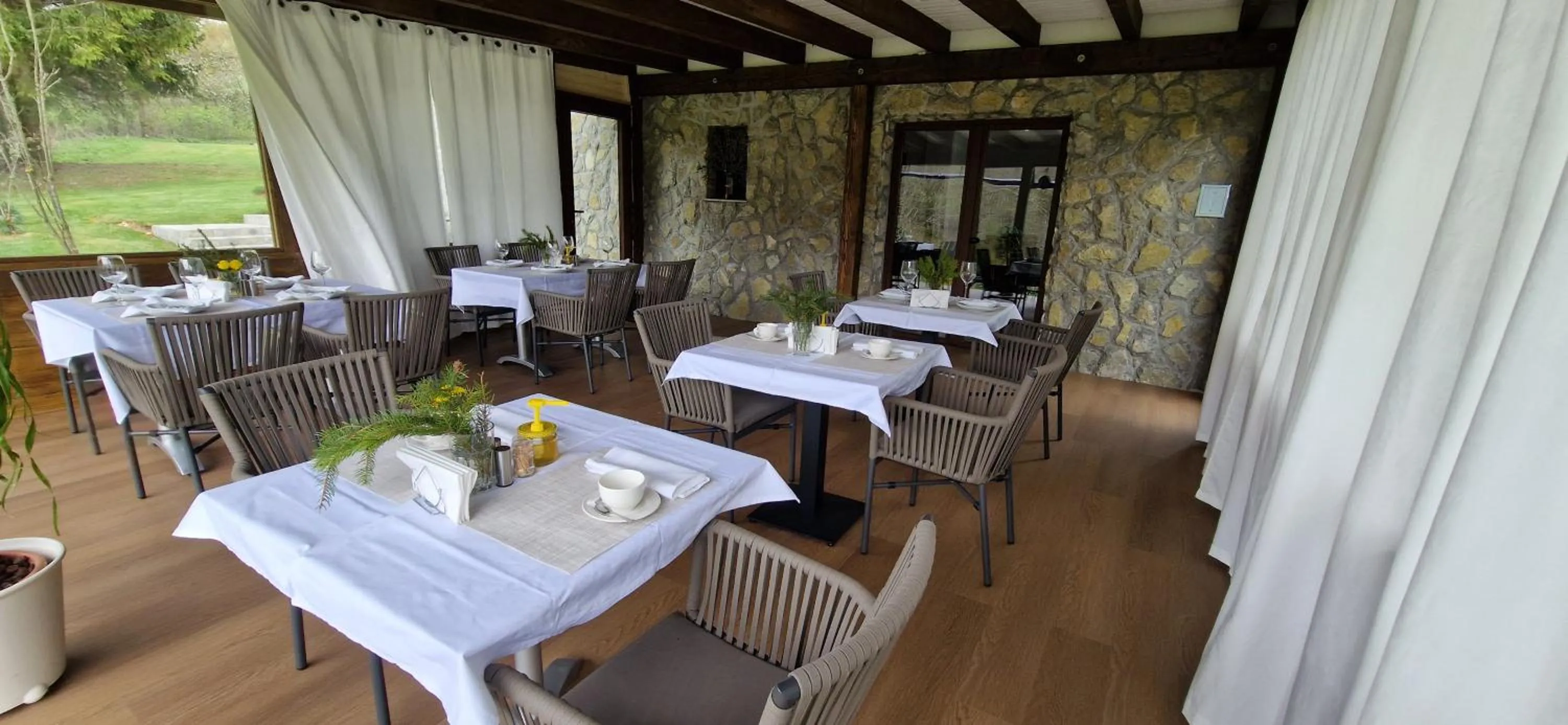 Restaurant/places to eat in Plitvice Inn