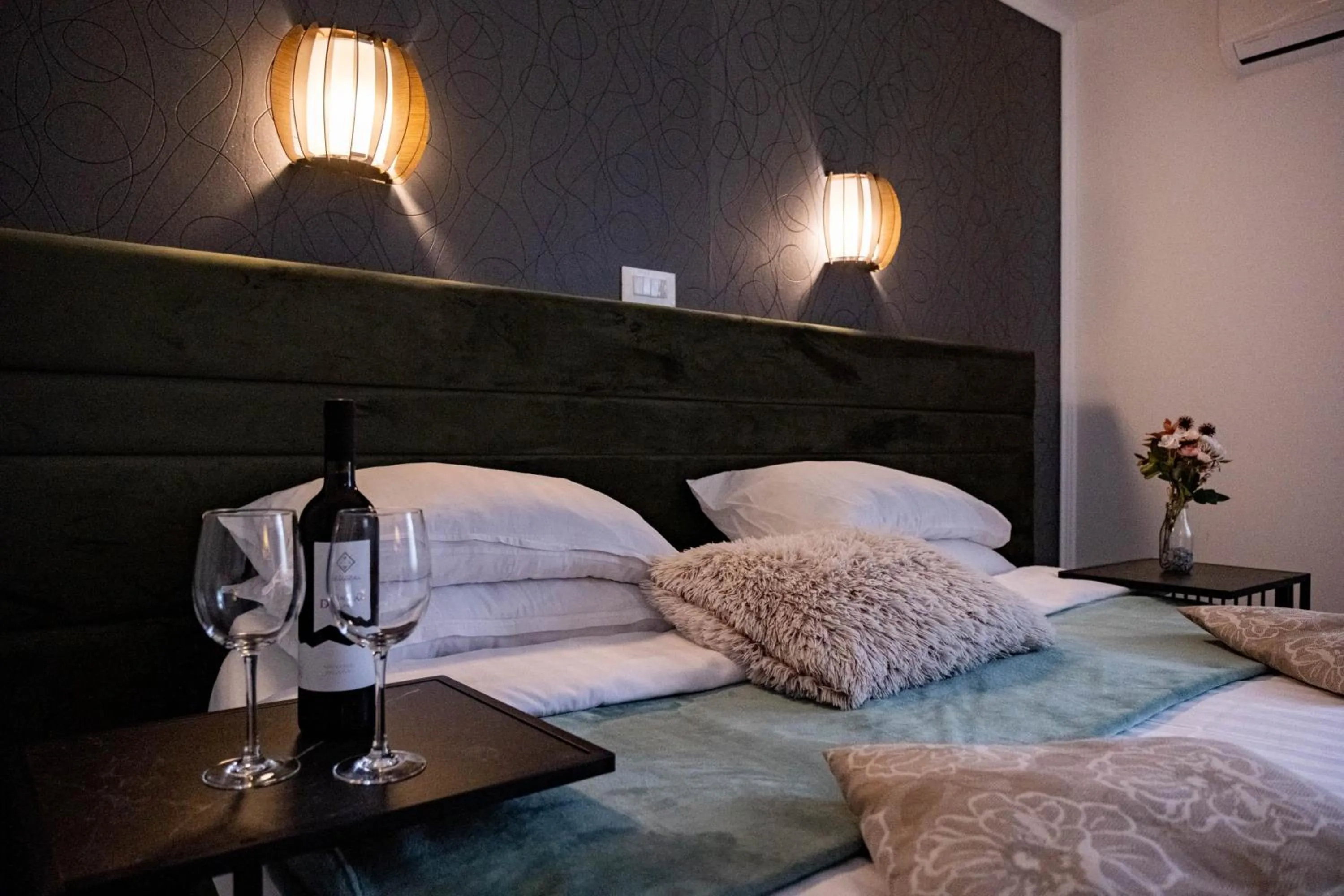 Bed in Plitvice Inn