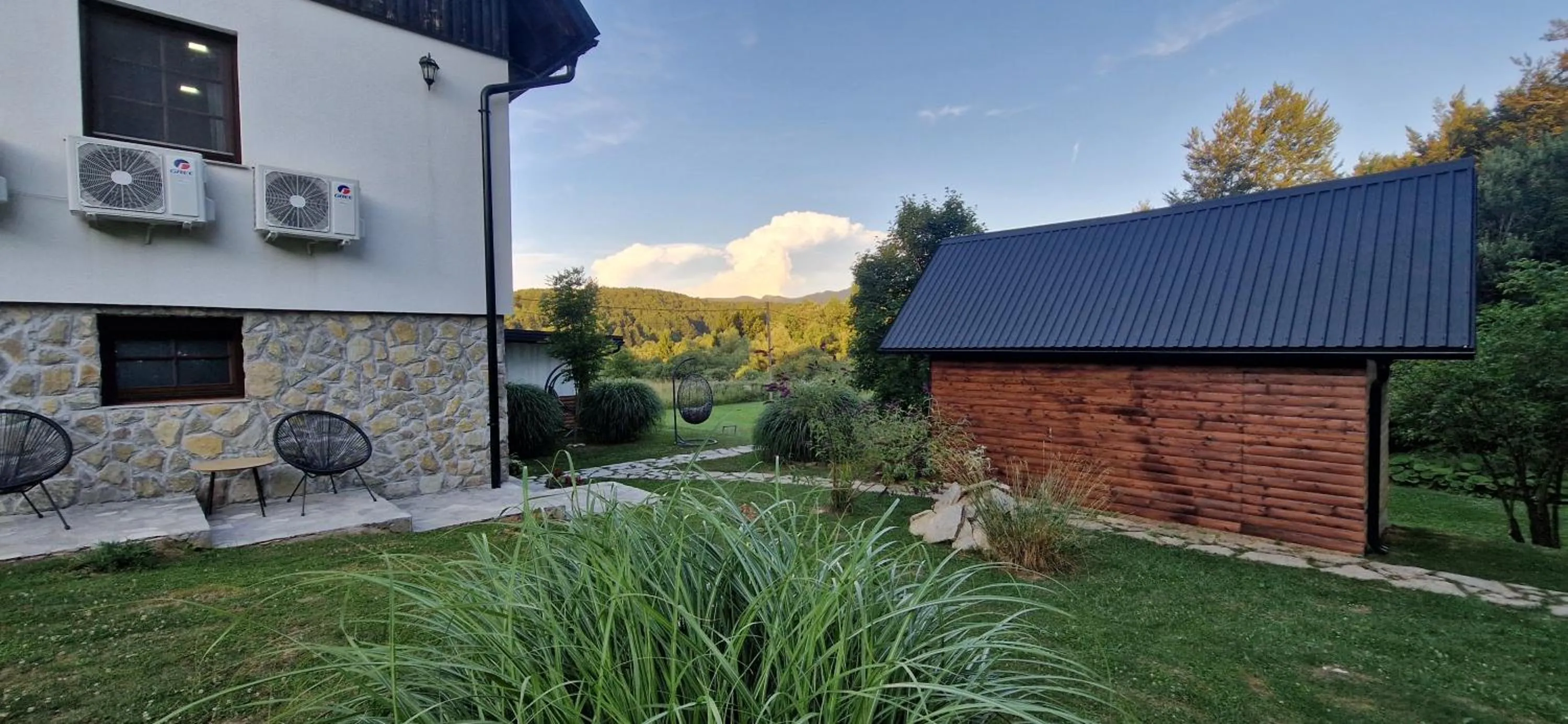 Property building in Plitvice Inn
