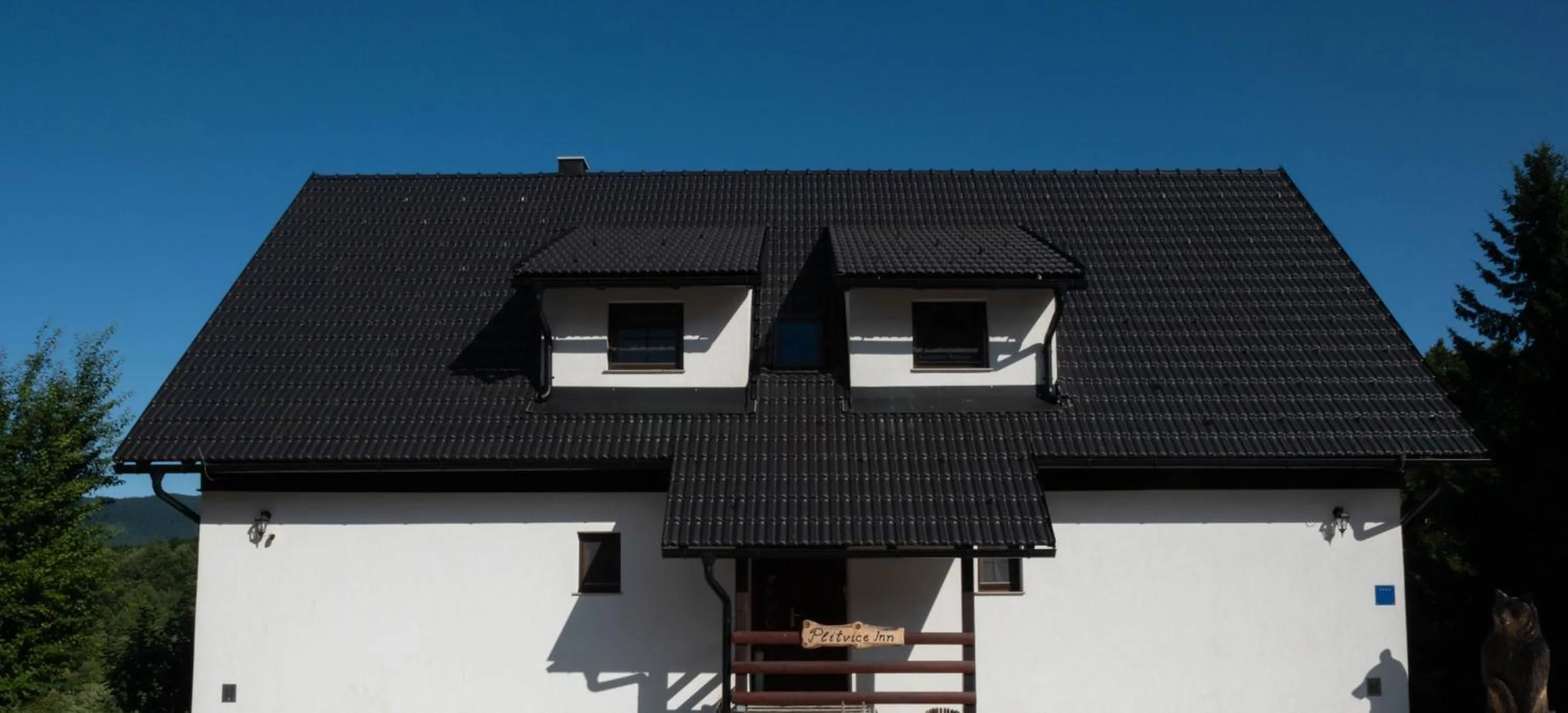 Property building in Plitvice Inn