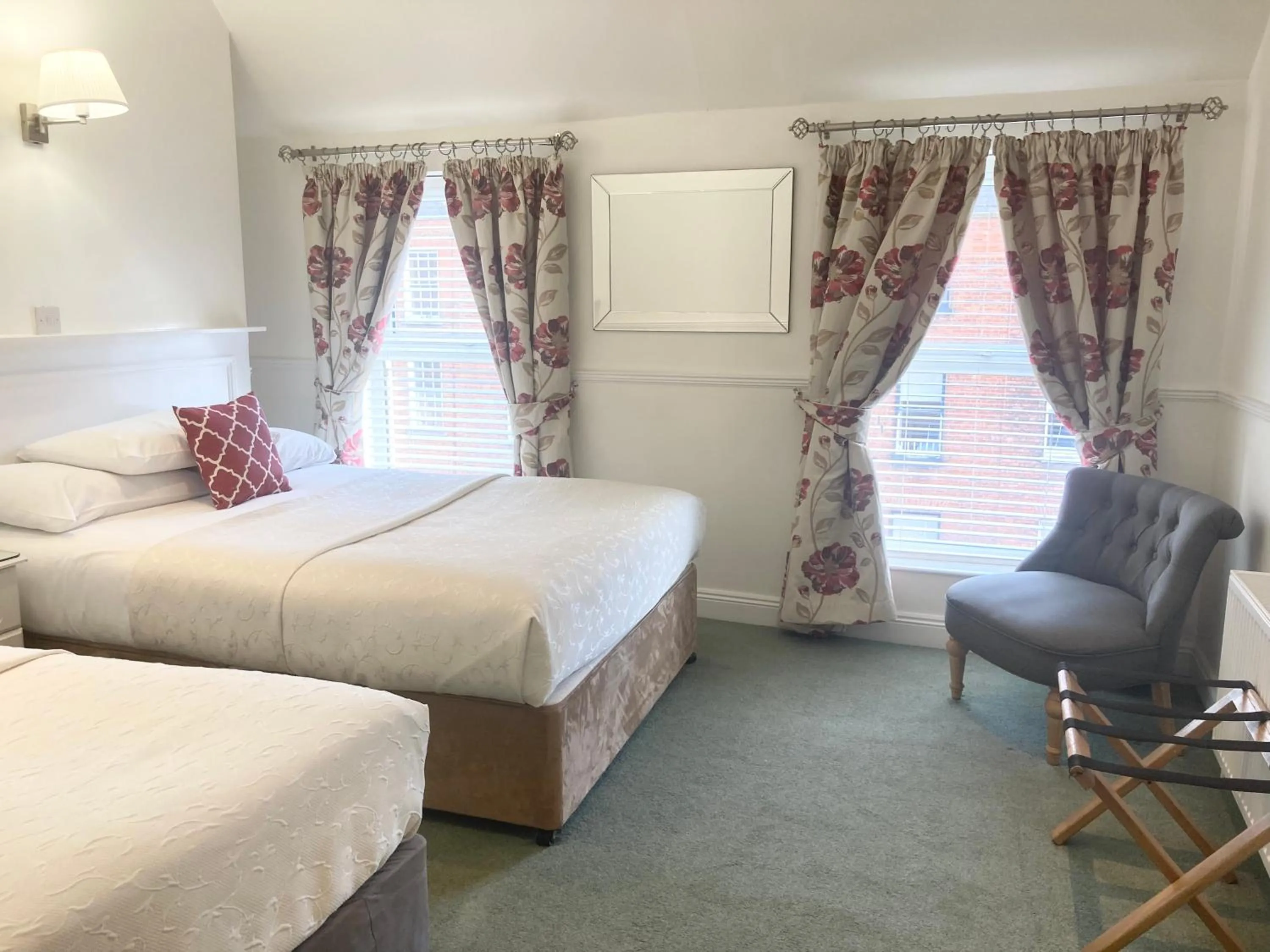 Bedroom, Bed in Dergvale Hotel