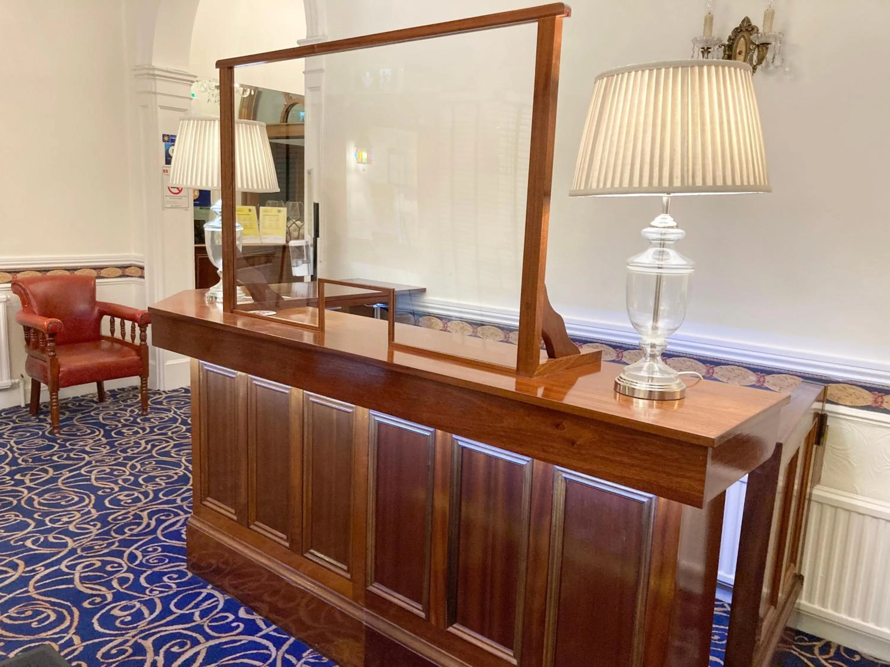 Lobby or reception in Dergvale Hotel