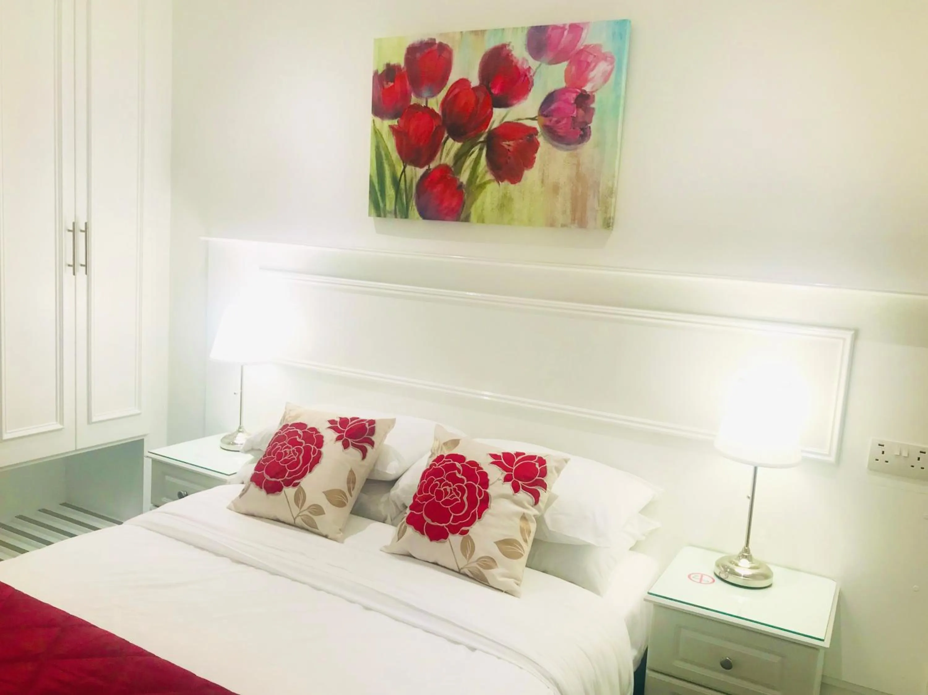 Bedroom, Bed in Dergvale Hotel