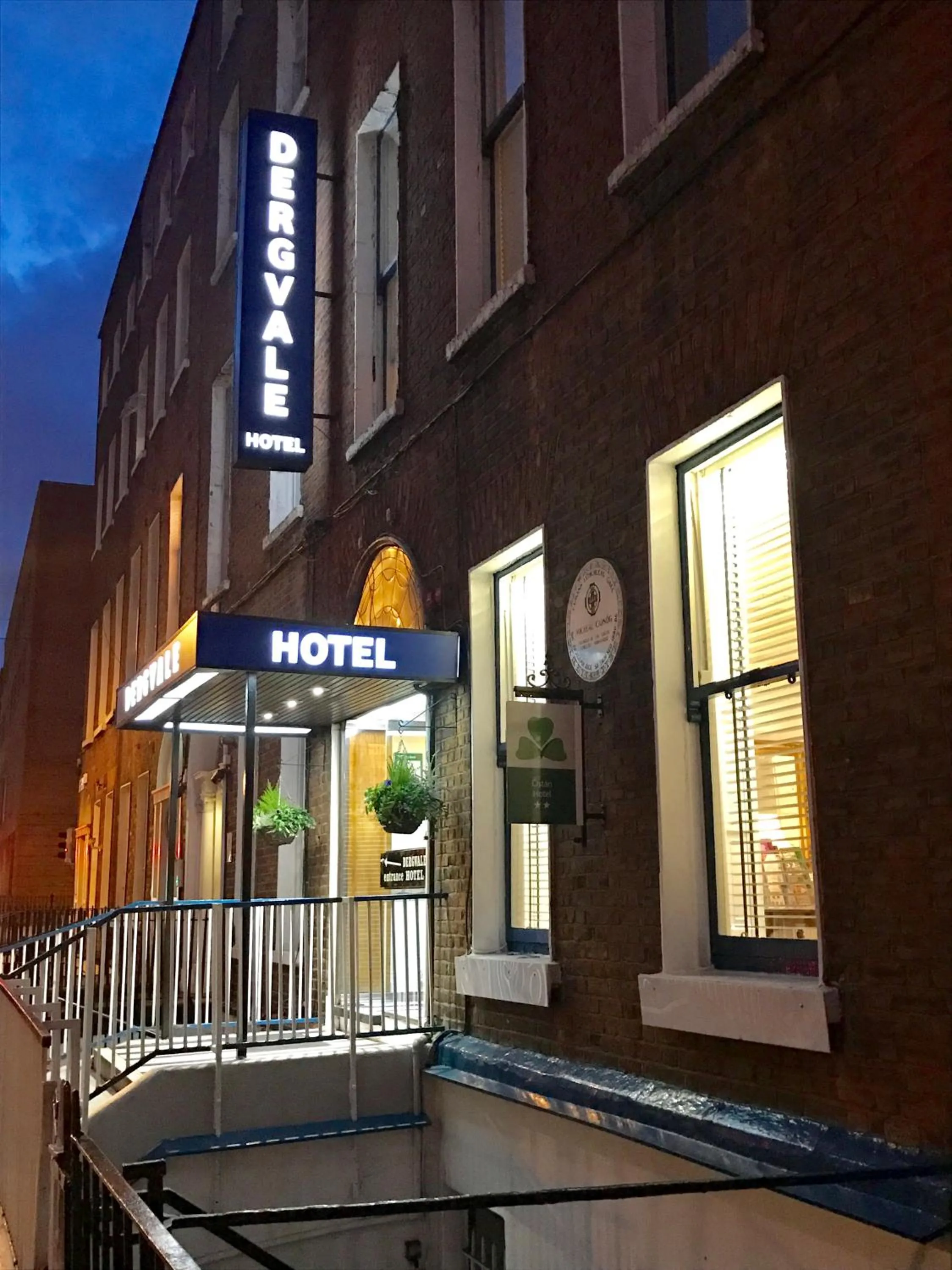 Facade/entrance in Dergvale Hotel