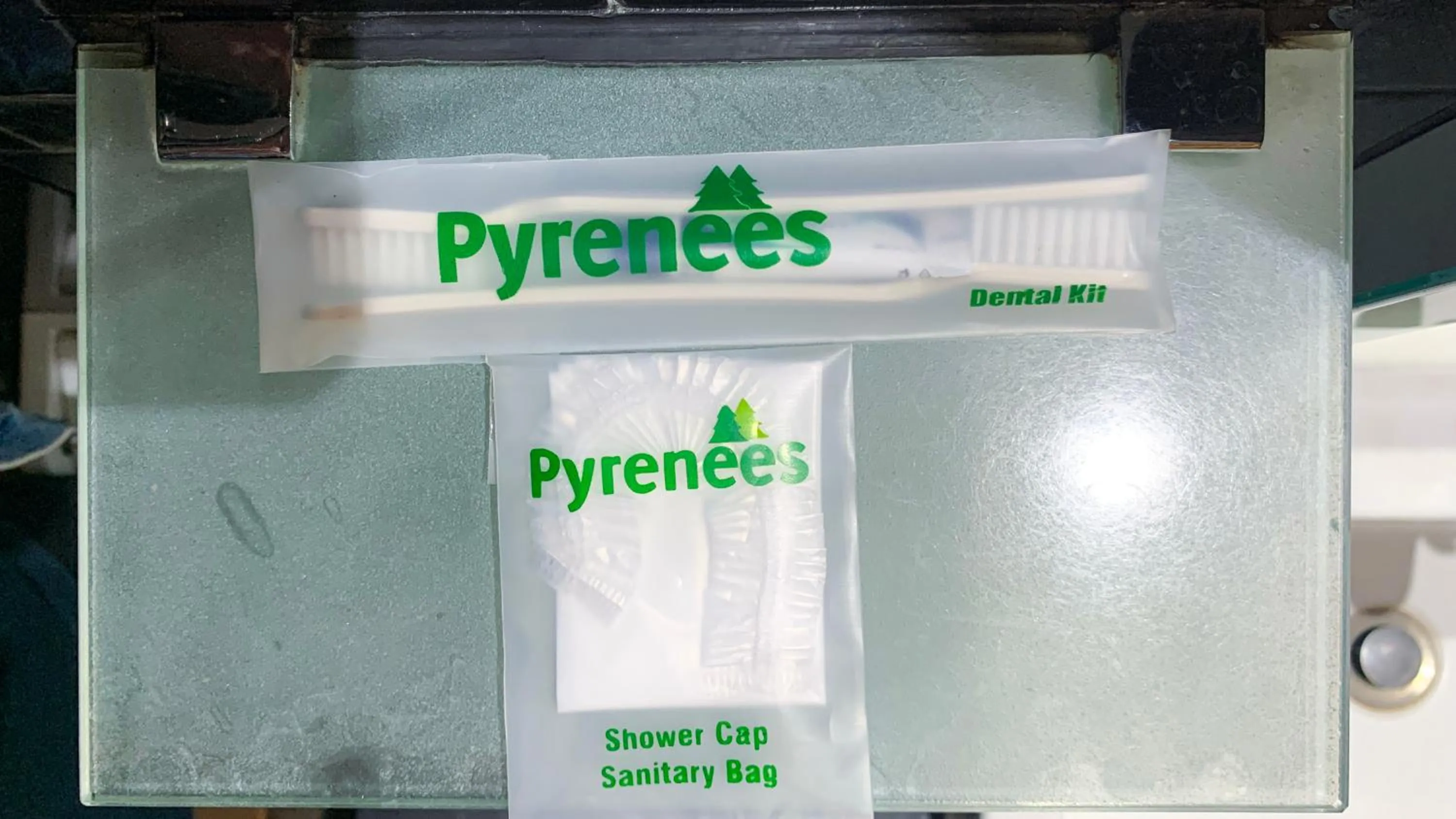 Bathroom in PYRENEES Malioboro Hotel