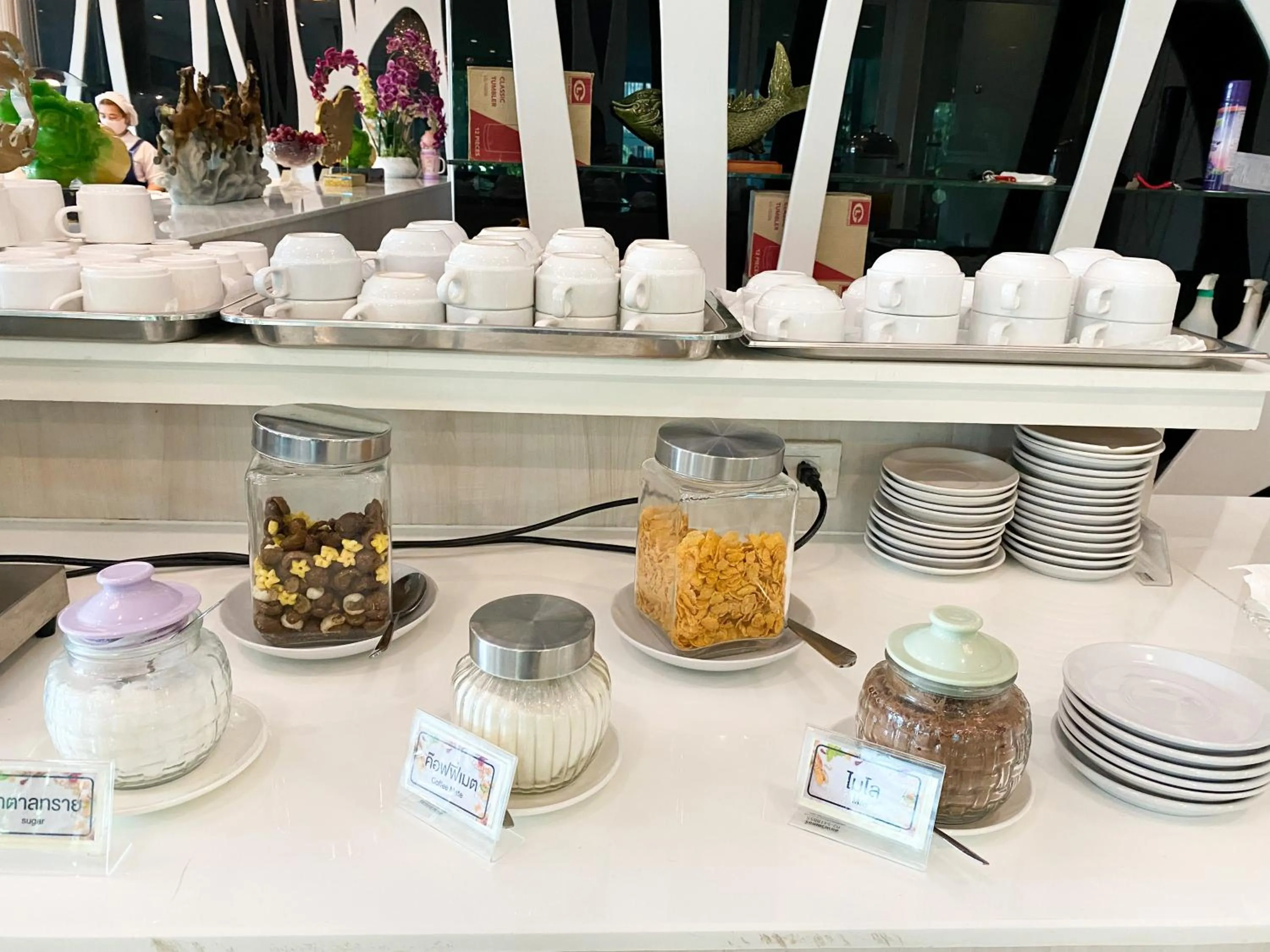 Restaurant/places to eat in Grand Hill Resort and Spa