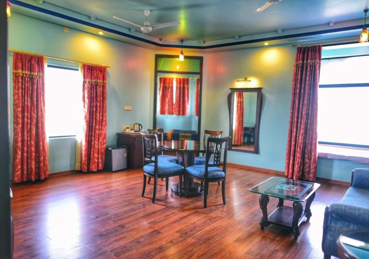 Dining area in jüSTa Lake Nahargarh Palace, Chittorgarh