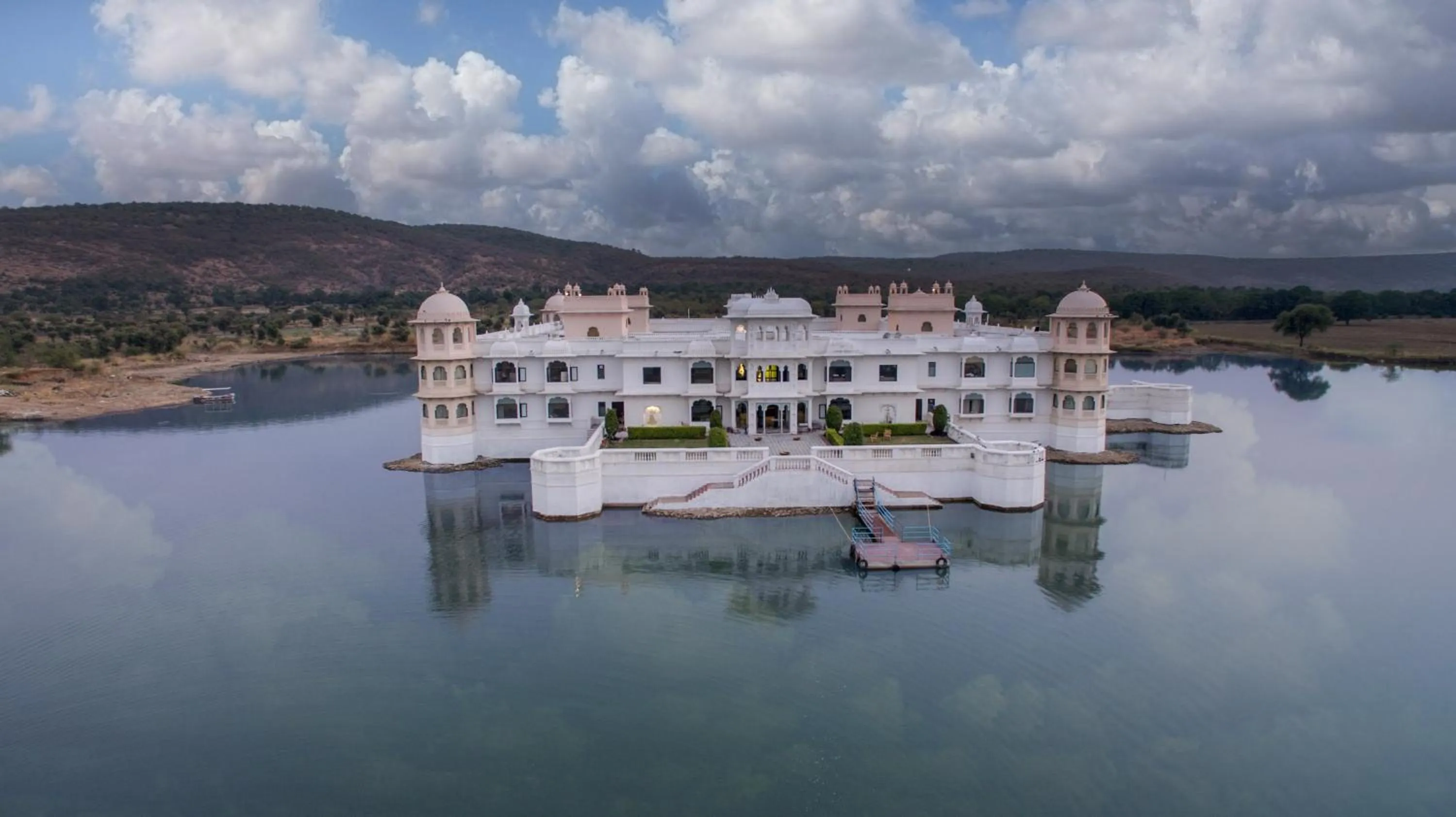 Facade/entrance in jüSTa Lake Nahargarh Palace, Chittorgarh
