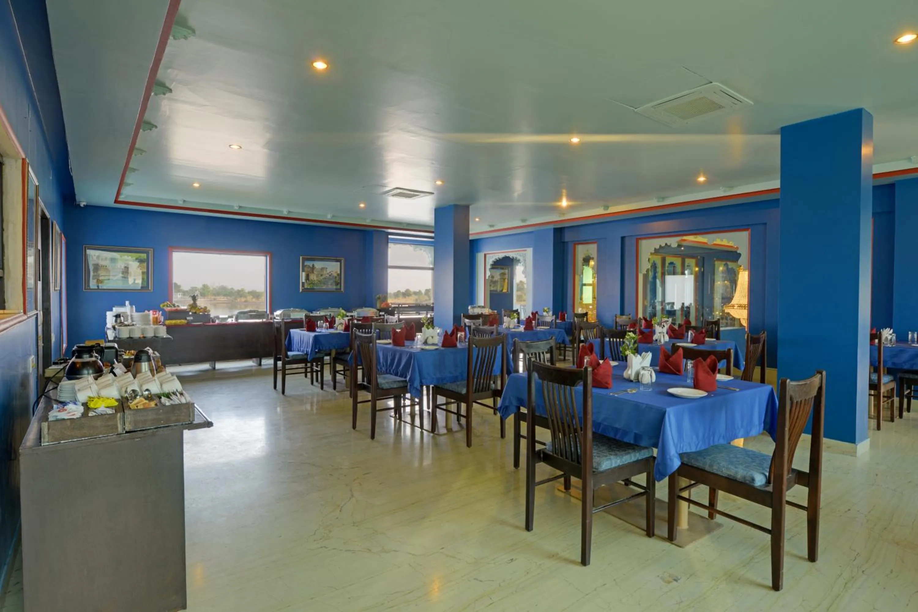 Restaurant/places to eat in jüSTa Lake Nahargarh Palace, Chittorgarh