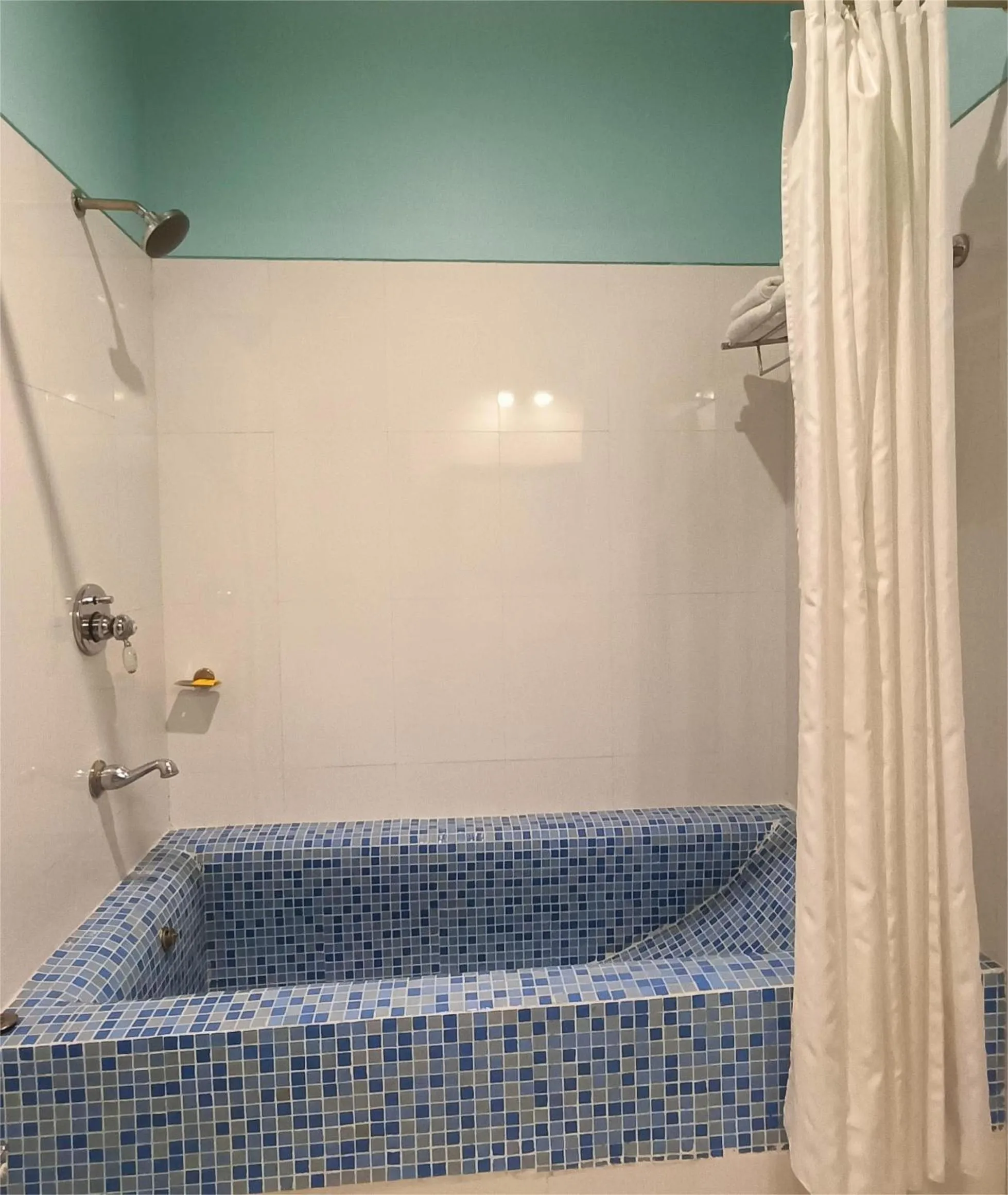 Bathroom in jüSTa Lake Nahargarh Palace, Chittorgarh