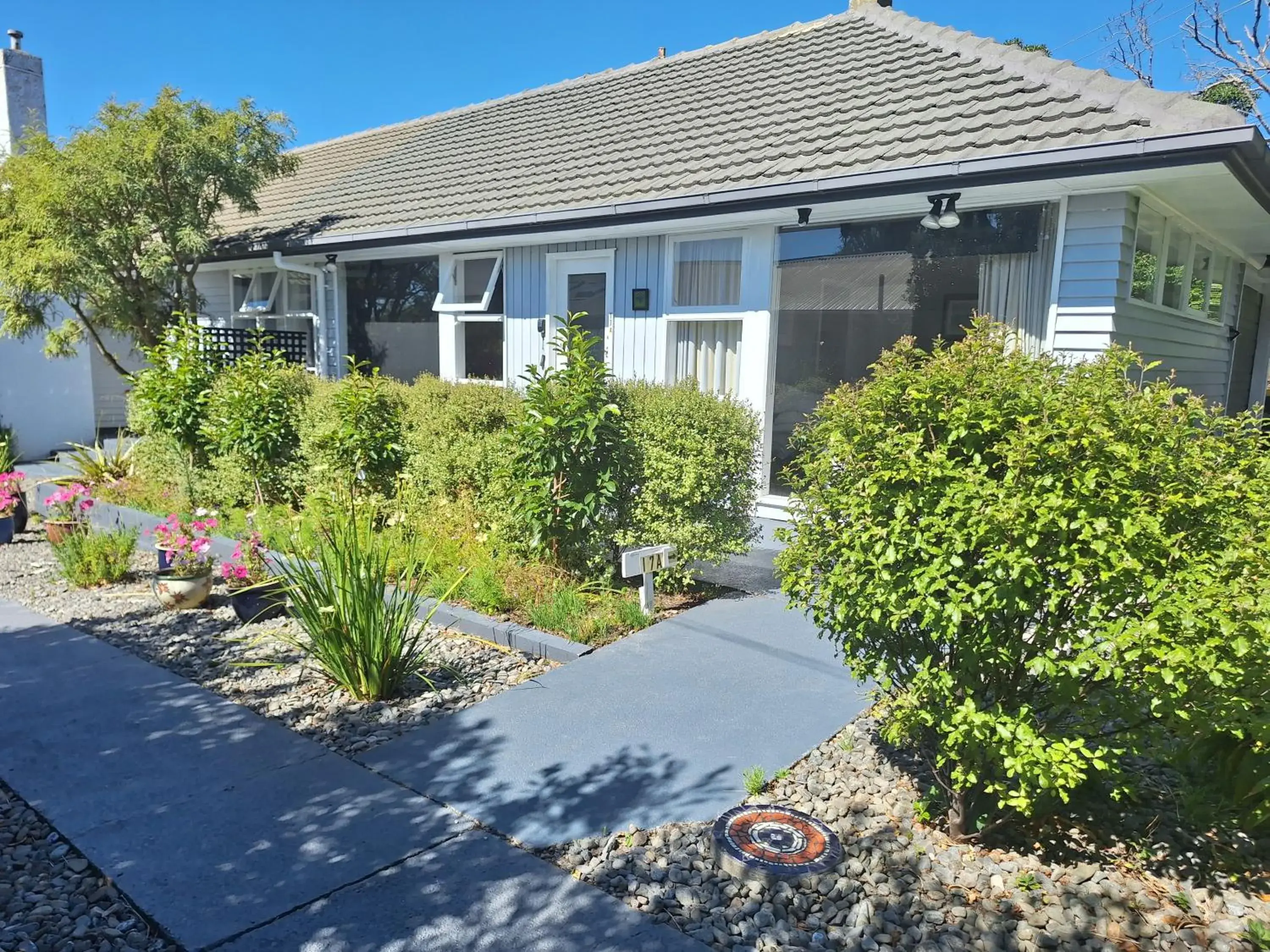 One-Bedroom Apartment in Peaceful Pukerua Bay One-Bedroom Apartment in Peaceful Pukerua Bay