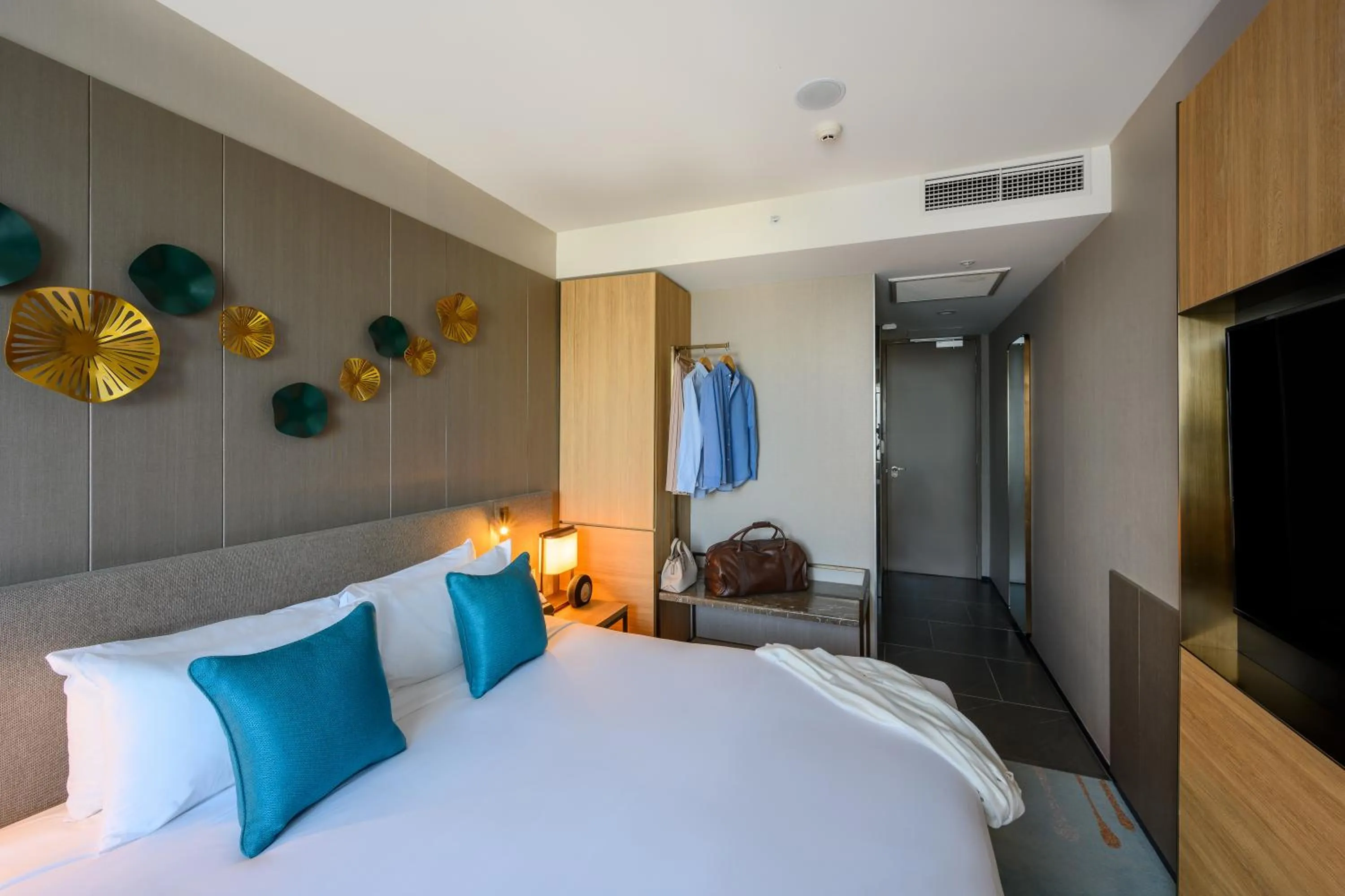 Bed in Novotel Melbourne Central