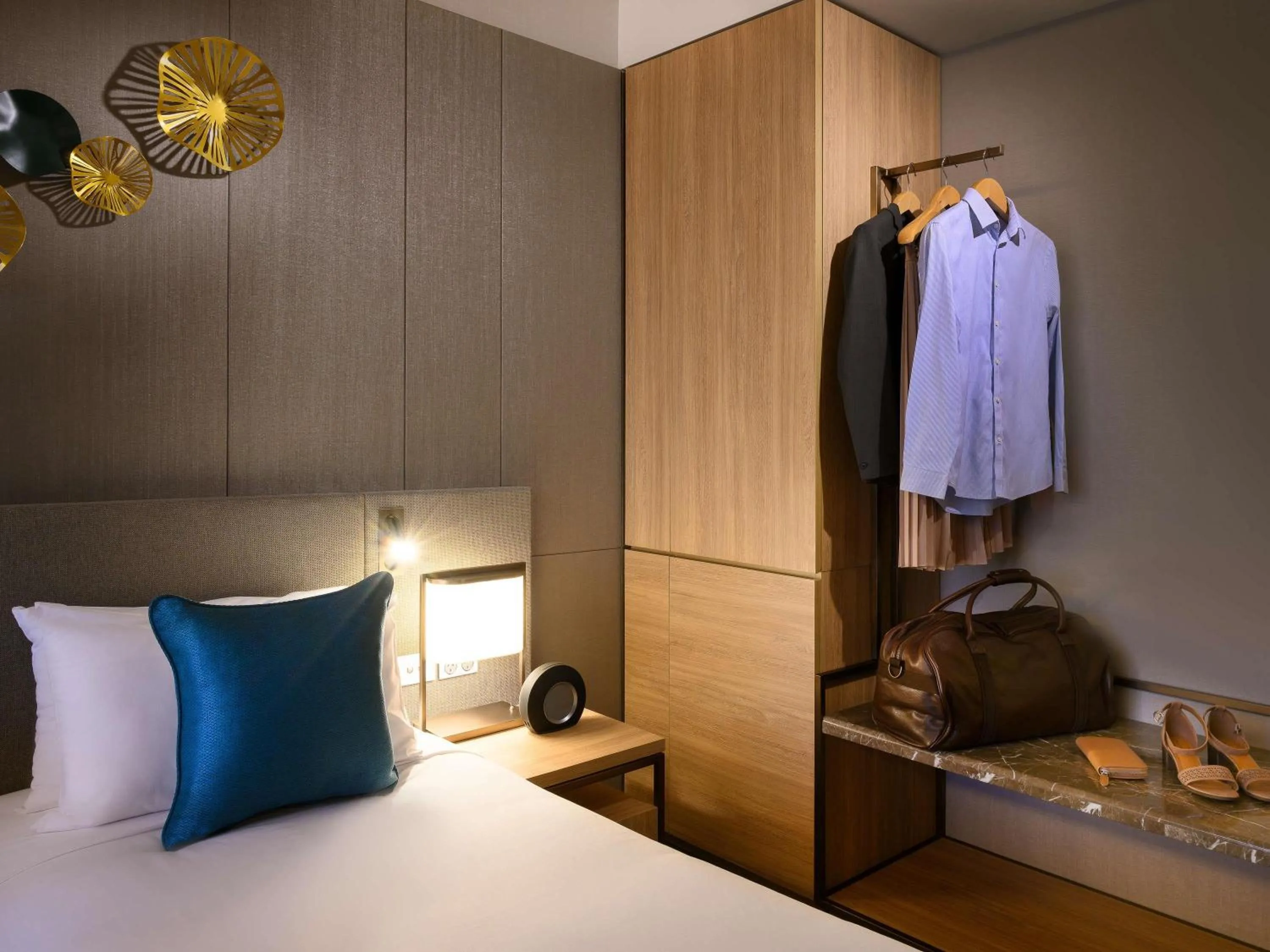 Bedroom, Bed in Novotel Melbourne Central