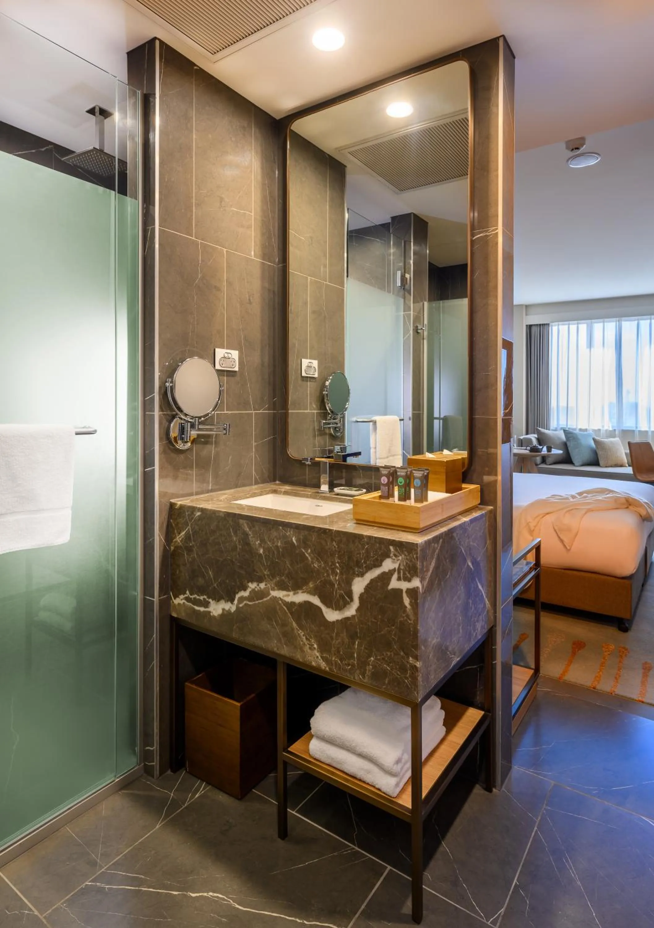 Bathroom, Bed in Novotel Melbourne Central