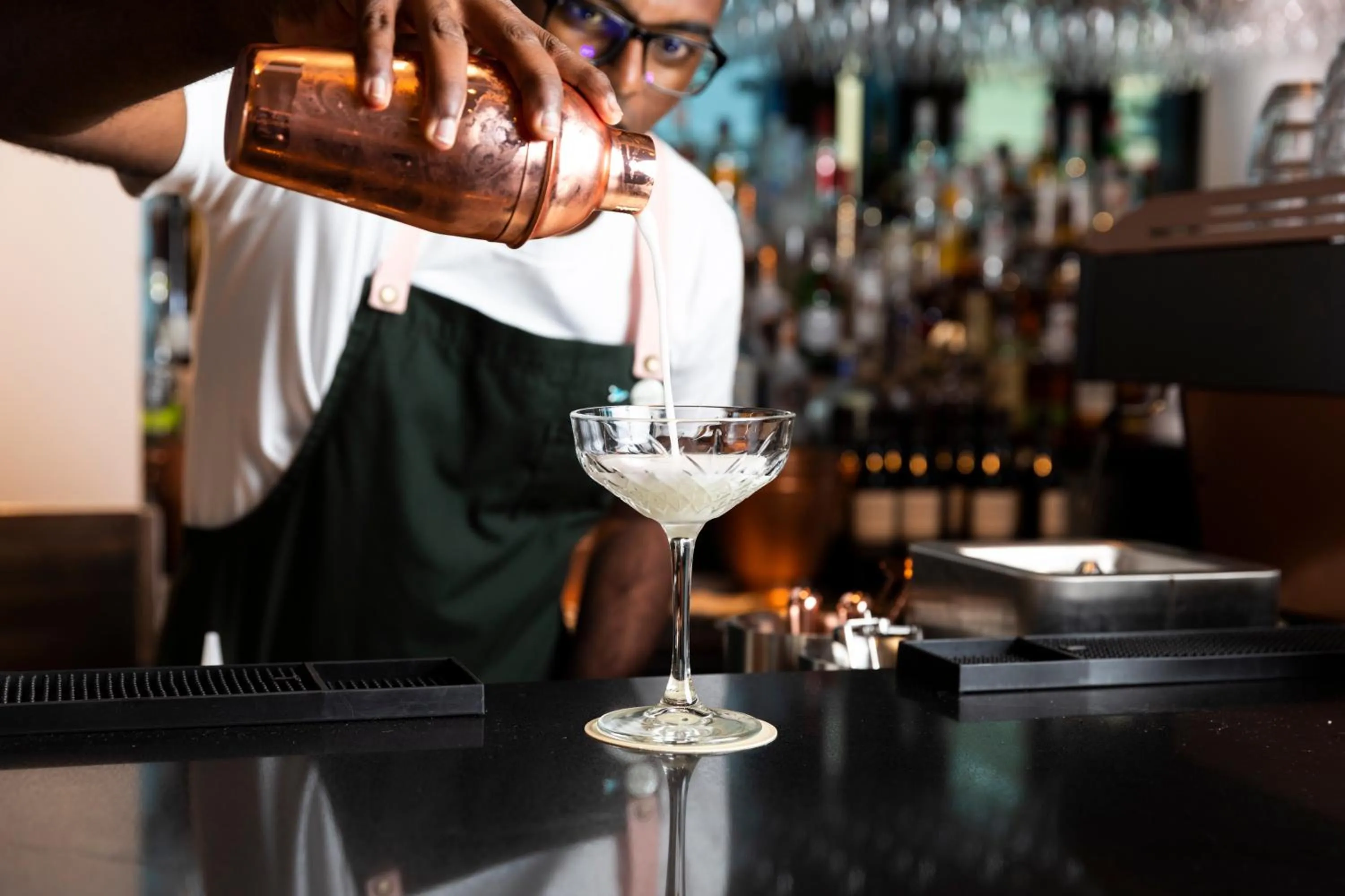 Lounge or bar in Novotel Melbourne Central