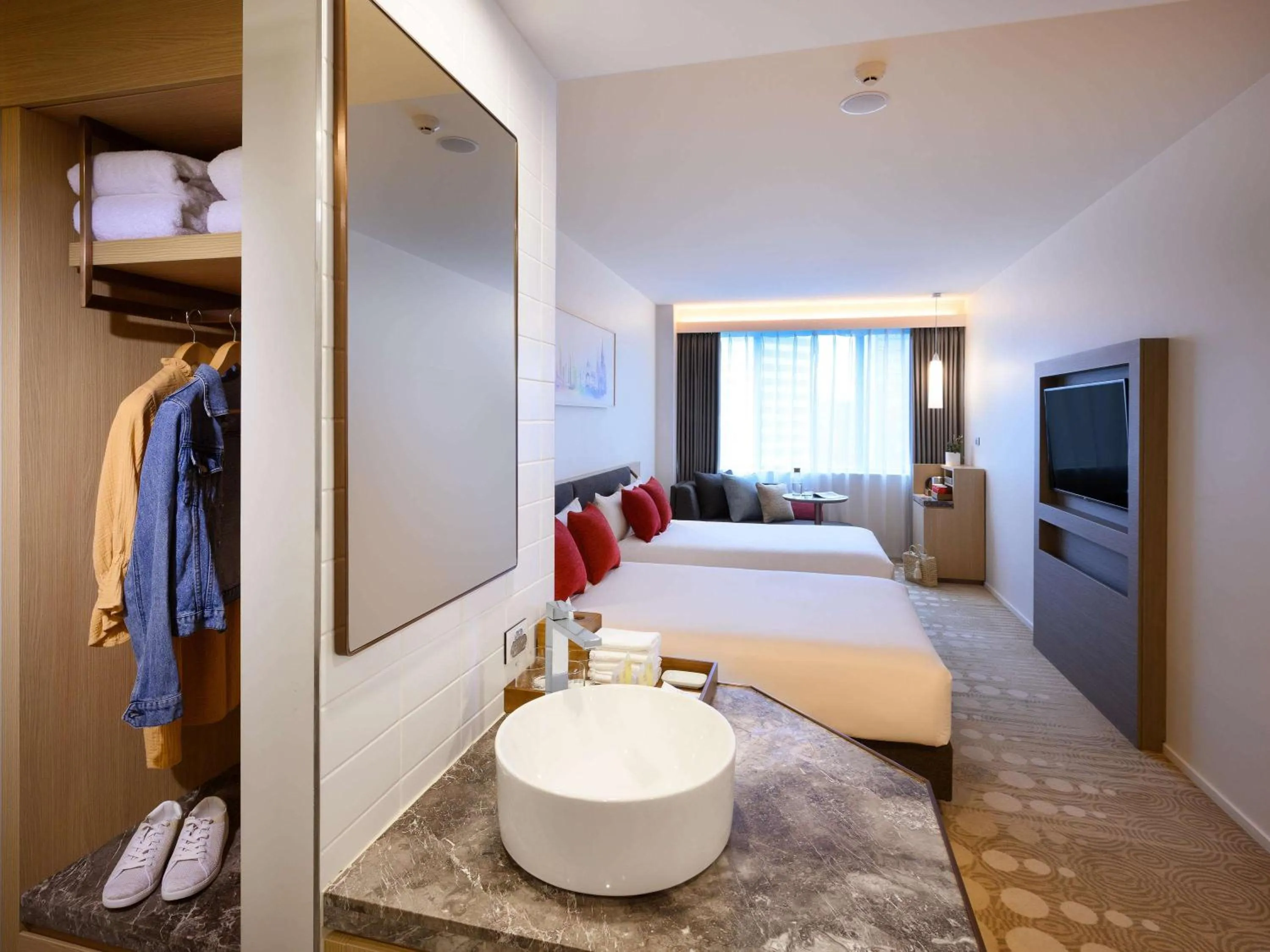 Photo of the whole room, Bed in ibis Melbourne Central