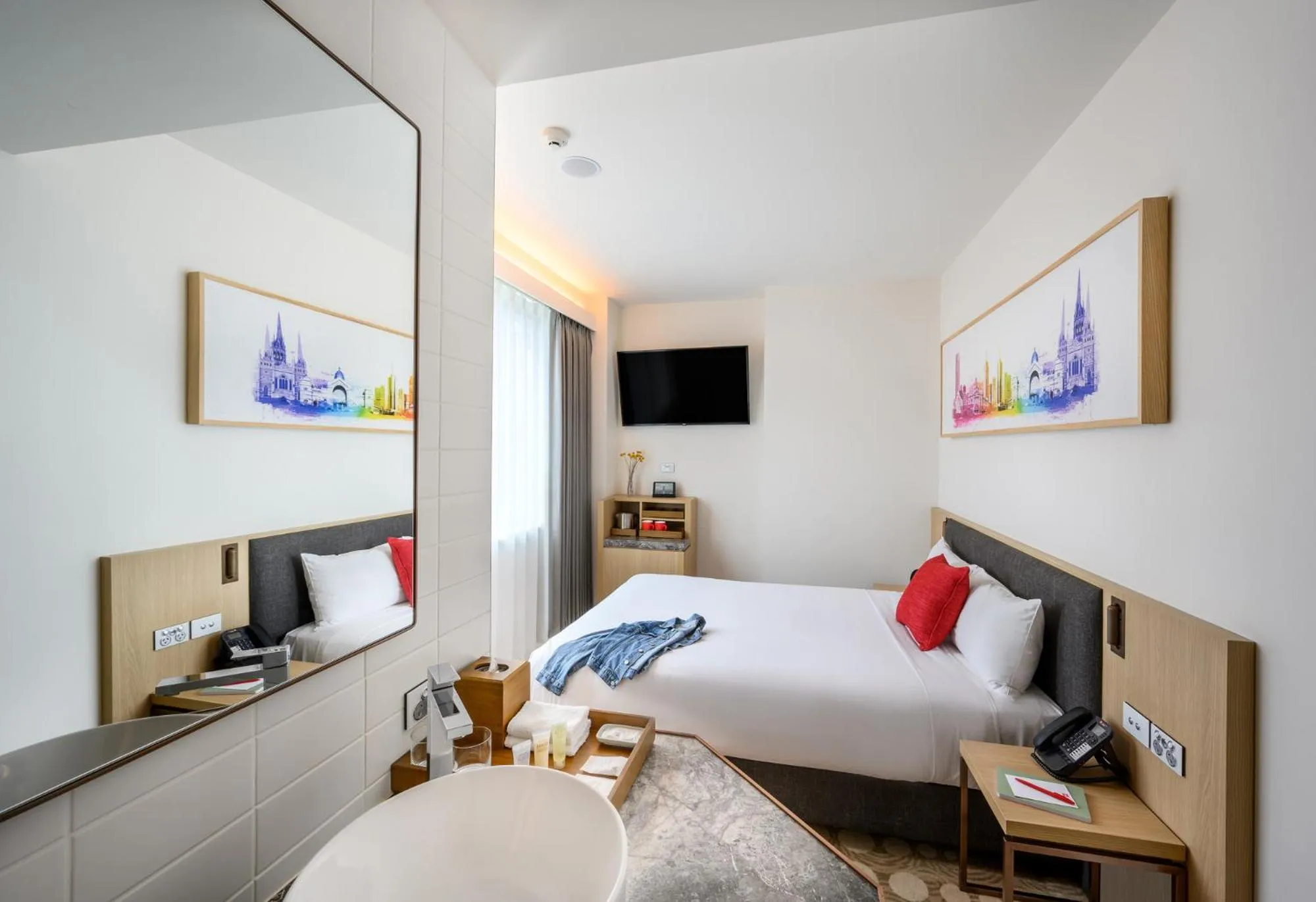 Photo of the whole room, Bed in ibis Melbourne Central