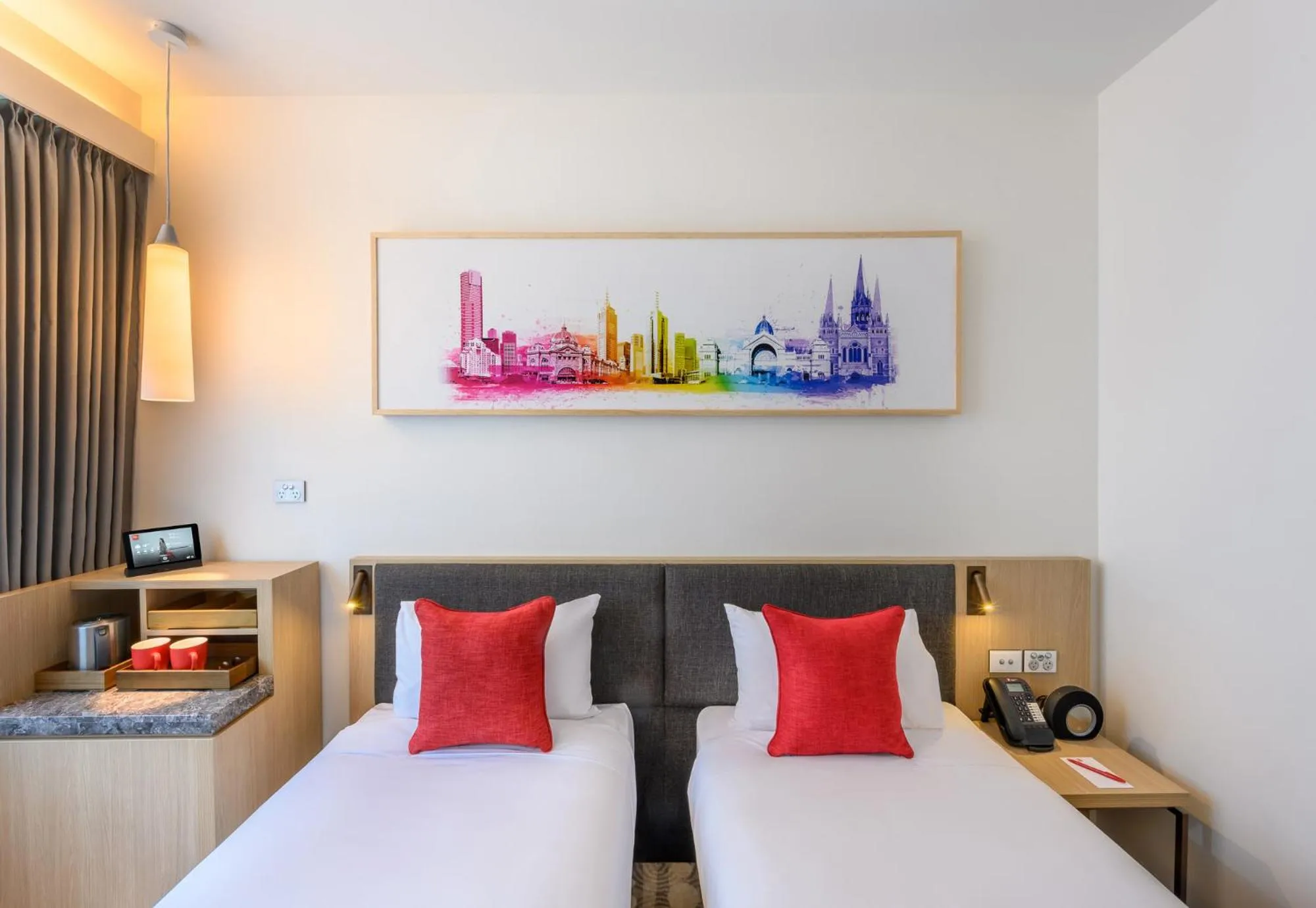 Bed in ibis Melbourne Central