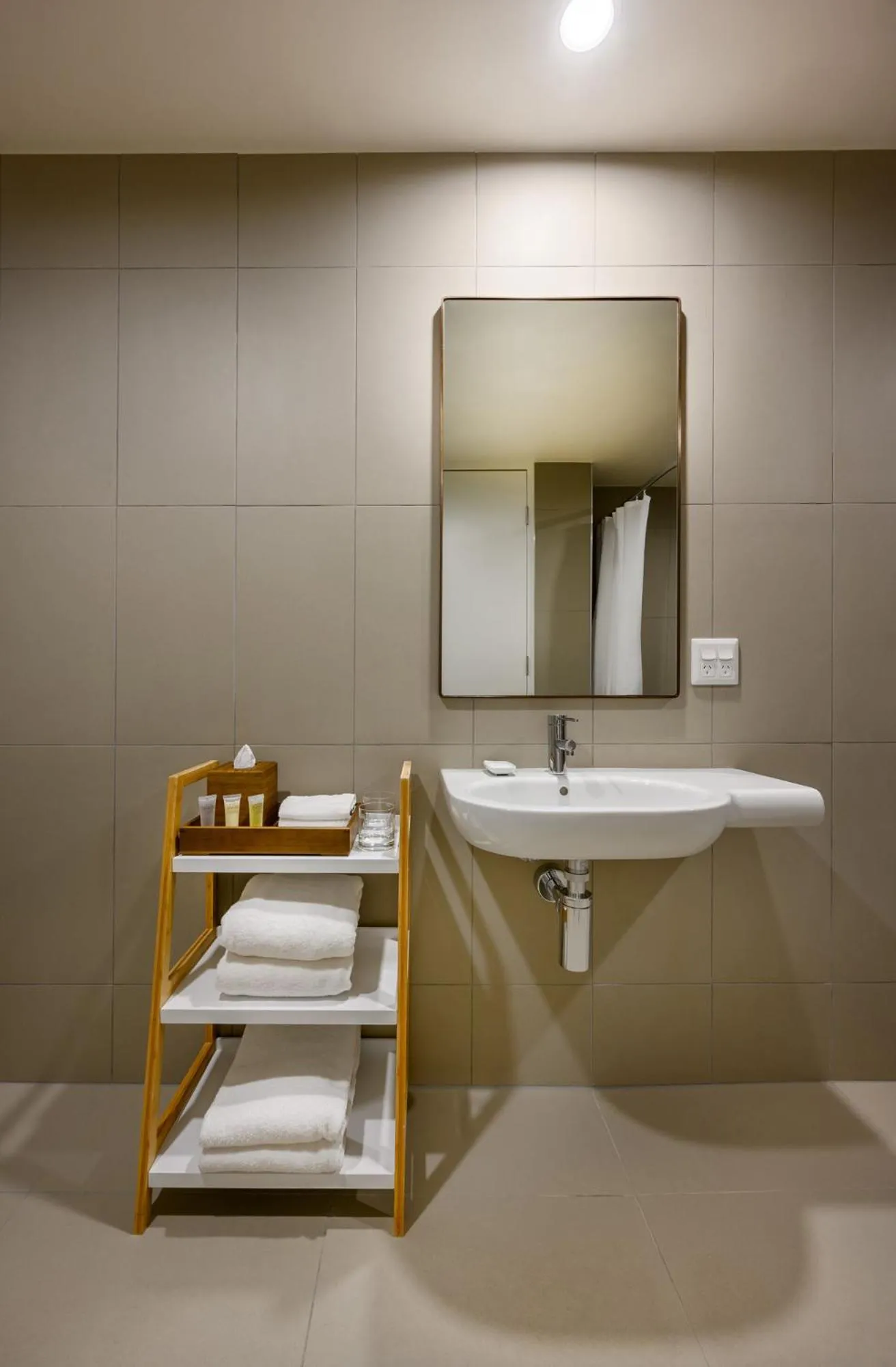 Bed in ibis Melbourne Central